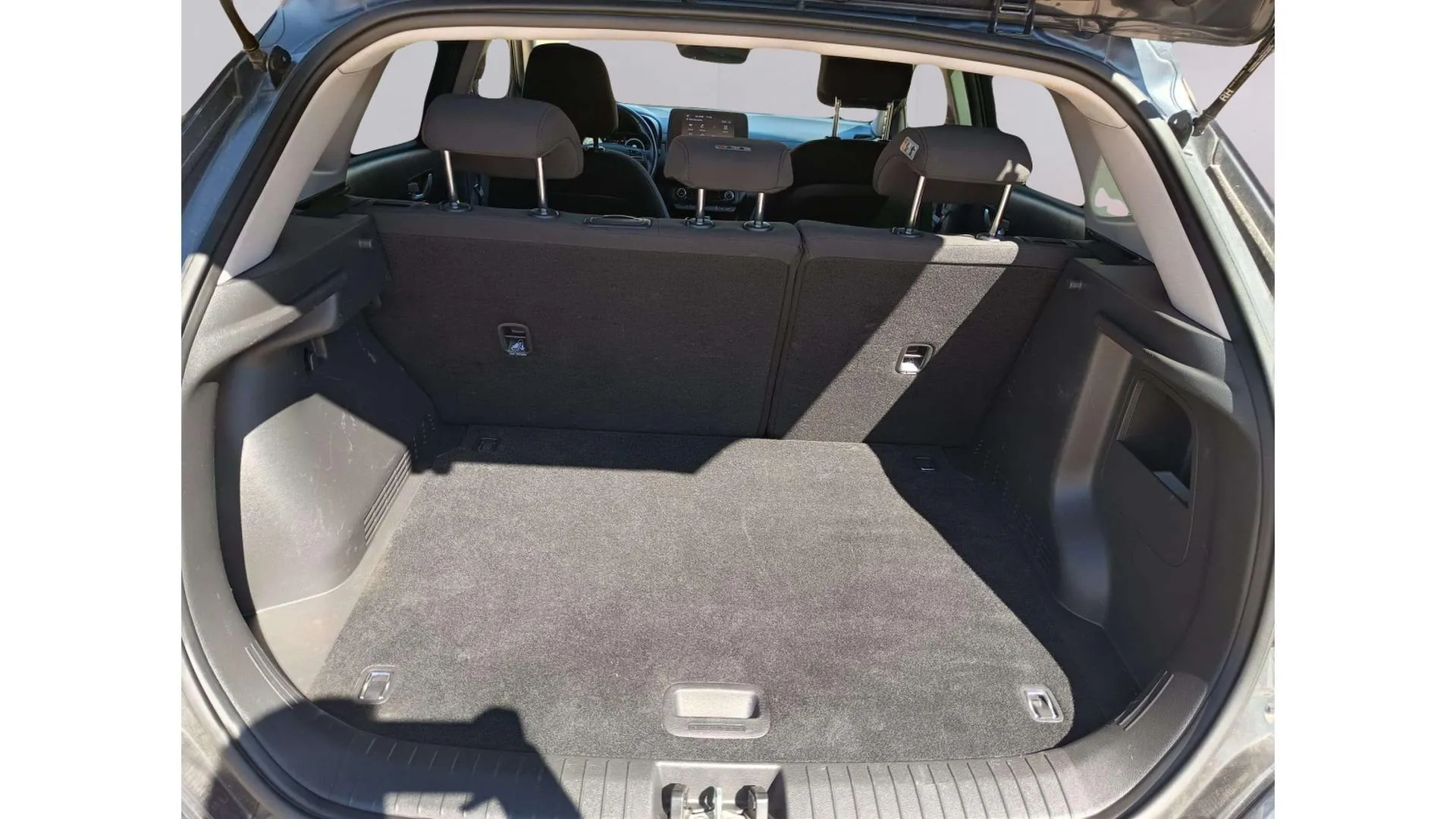 Hyundai Kona 1.6 GDI HEV Maxx DCT - foto 20
