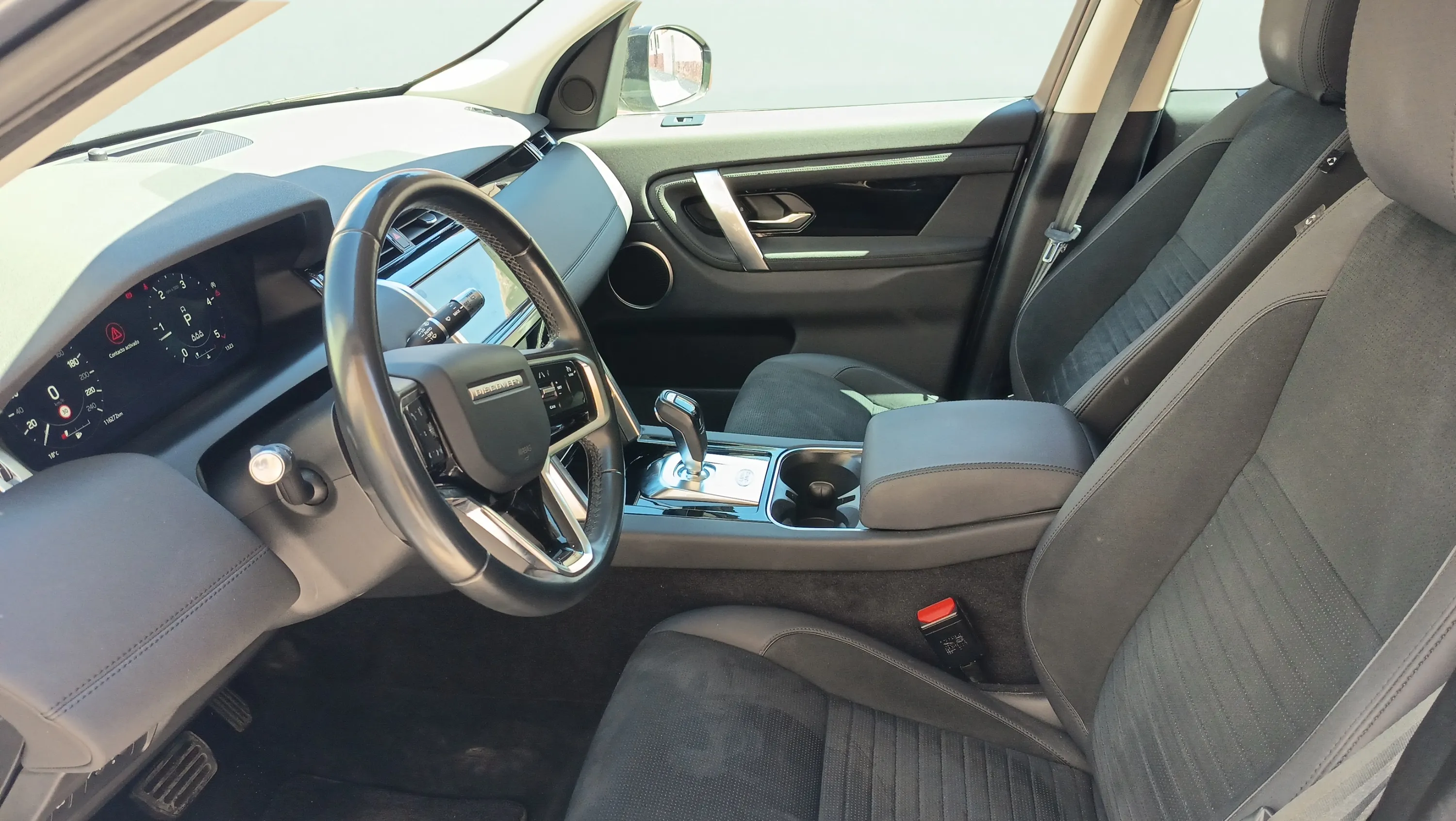Land Rover Discovery Sport 2.0D TD4 AWD MHEV S - foto 17