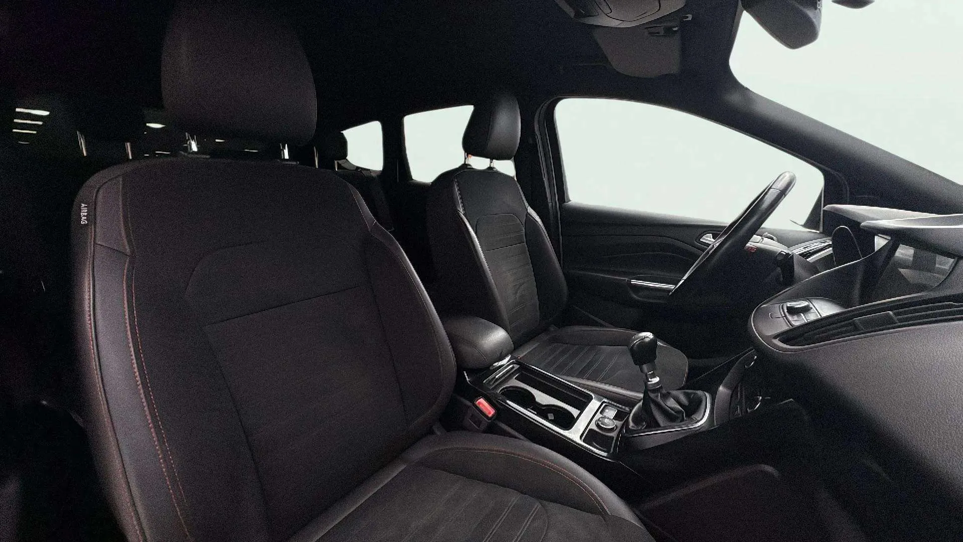 Ford Kuga 1.5 EcoBoost 4x2 ST-Line - foto 50