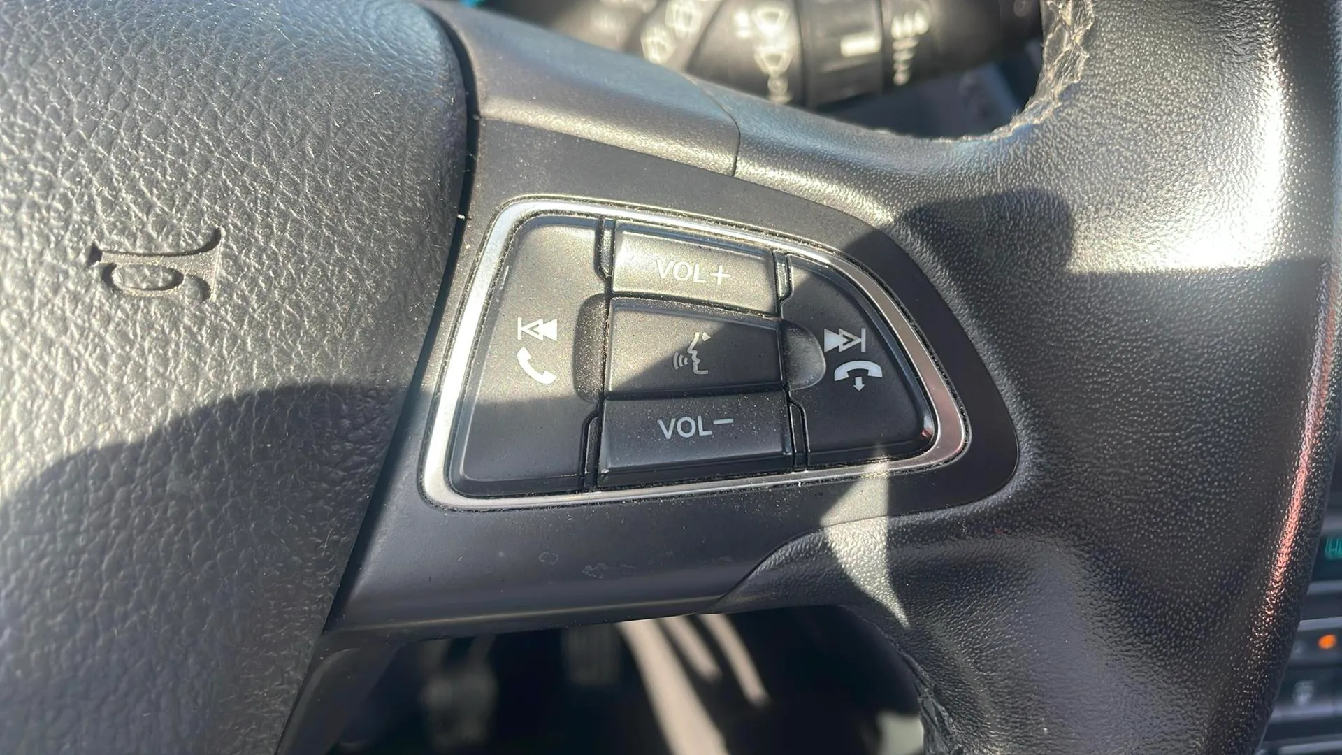 Ford Kuga 1.5 EcoBoost 4x2 Trend - foto 30