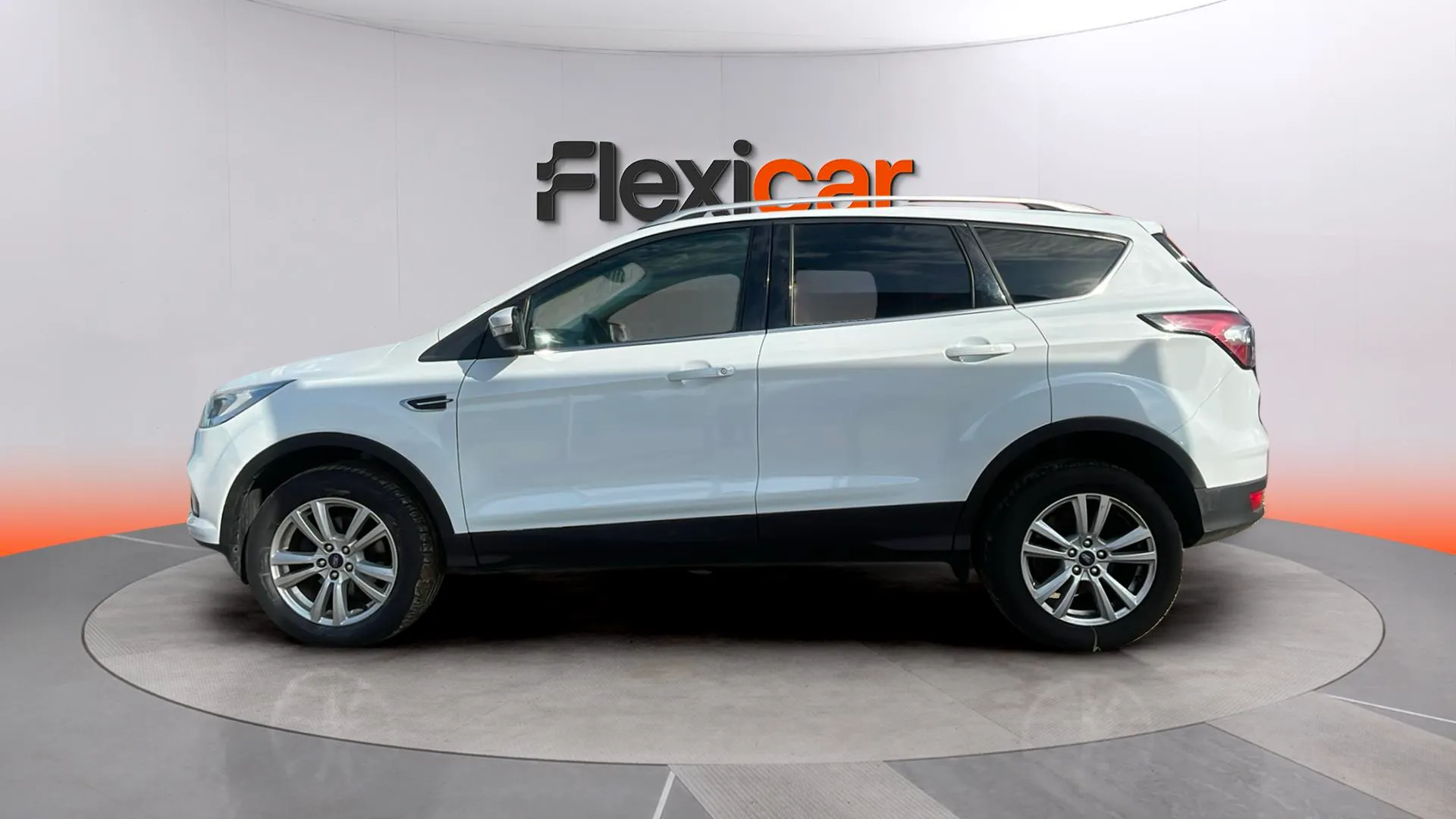 Ford Kuga 1.5 EcoBoost 4x2 Trend - foto 6