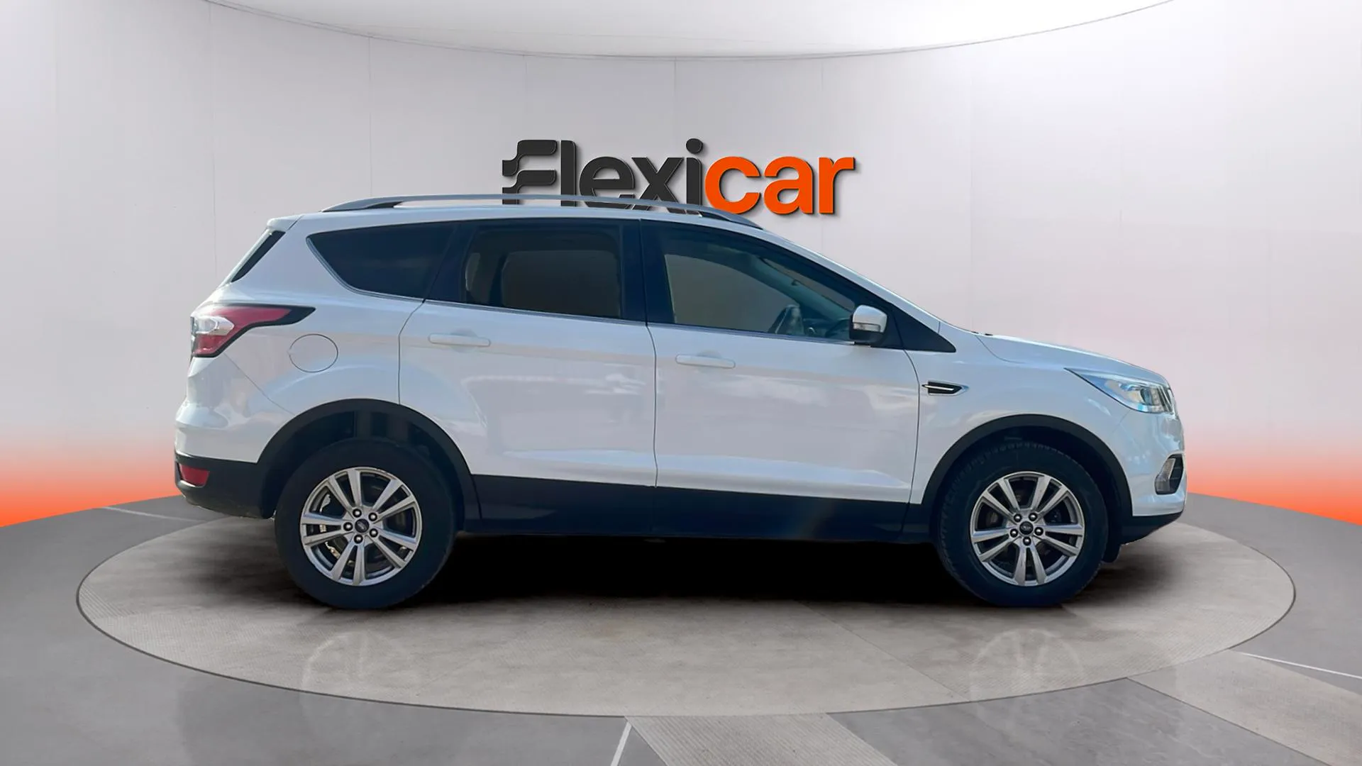 Ford Kuga 1.5 EcoBoost 4x2 Trend - foto 7