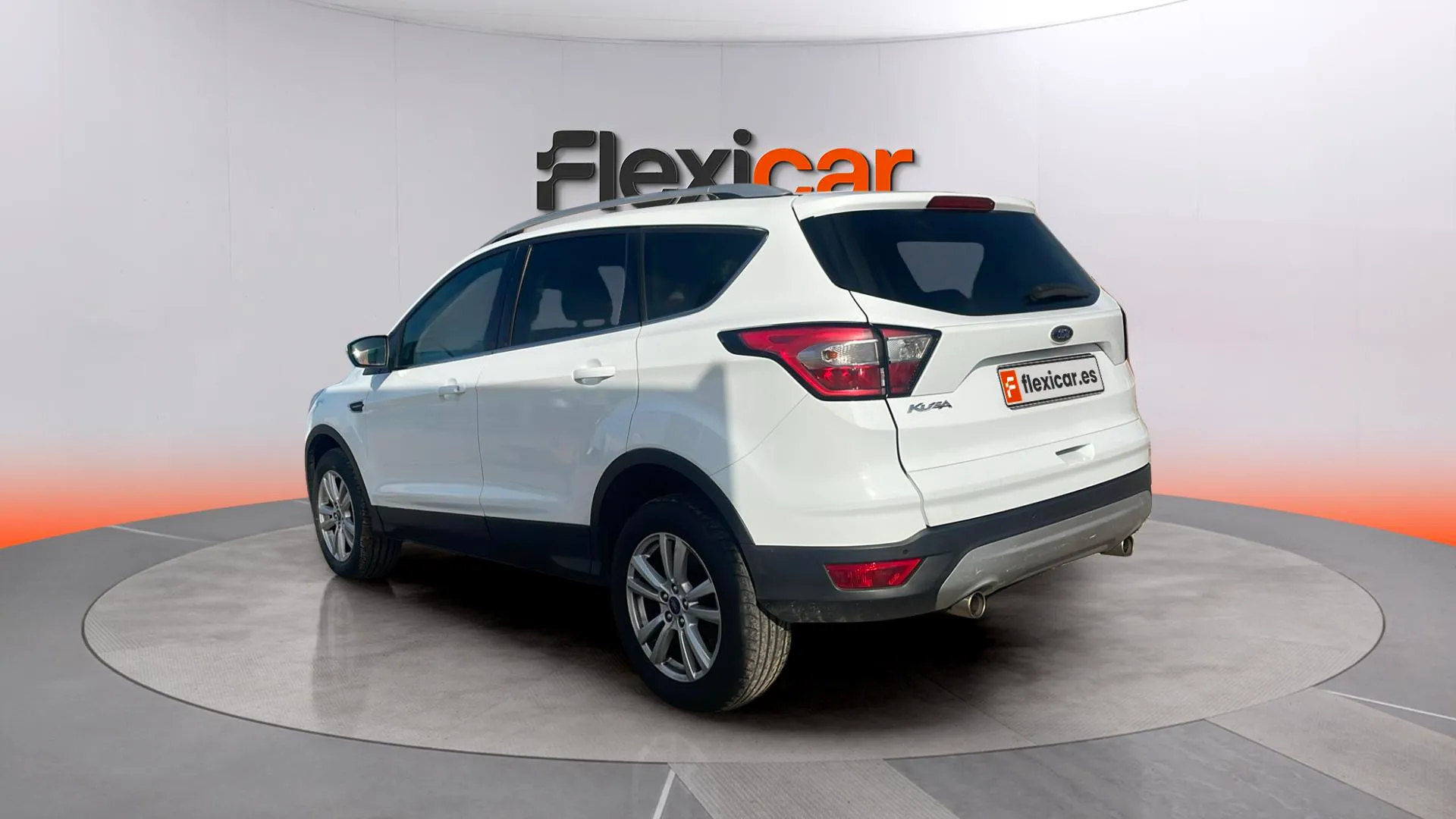 Ford Kuga 1.5 EcoBoost 4x2 Trend - foto 2