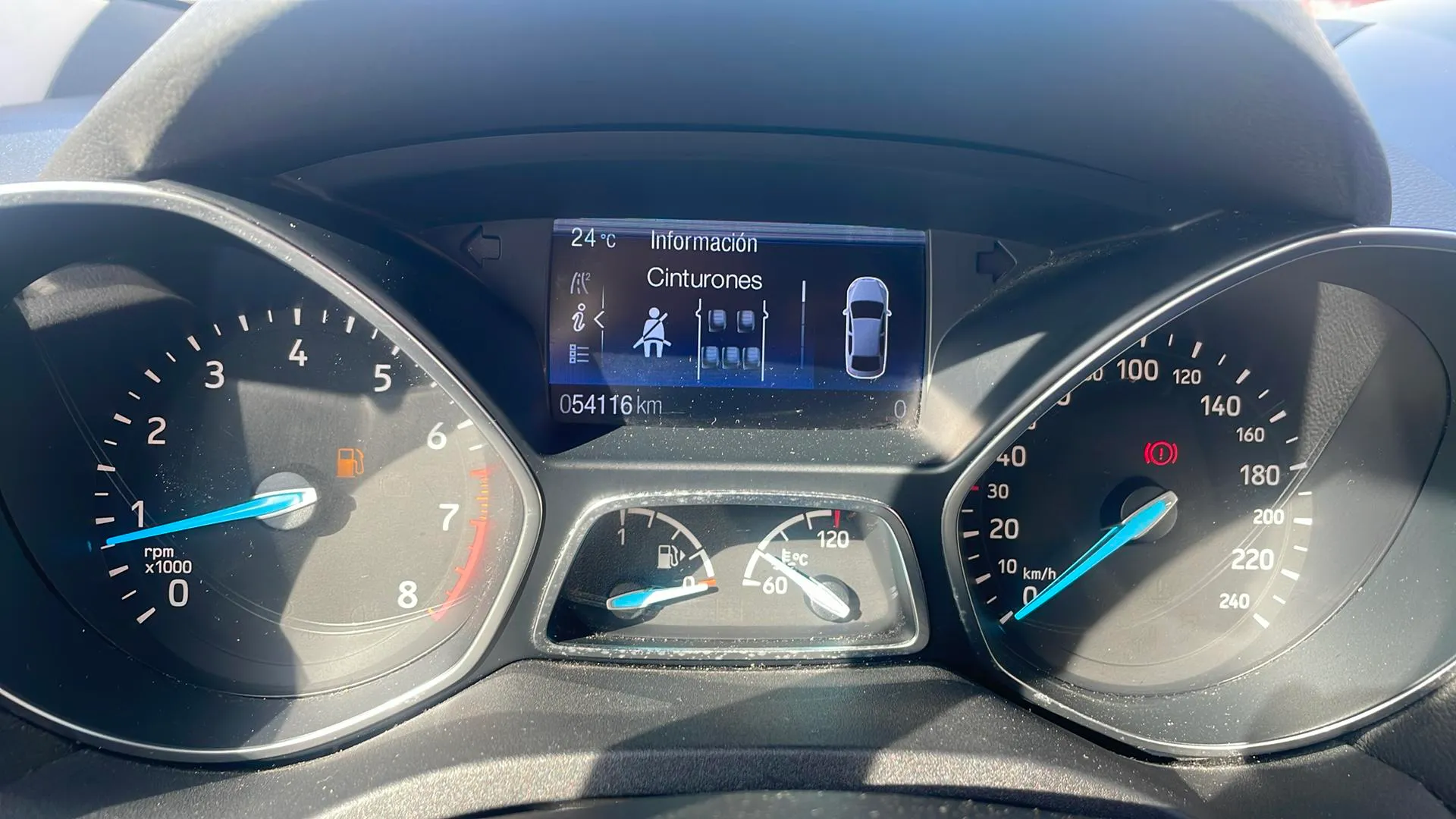 Ford Kuga 1.5 EcoBoost 4x2 Trend - foto 12