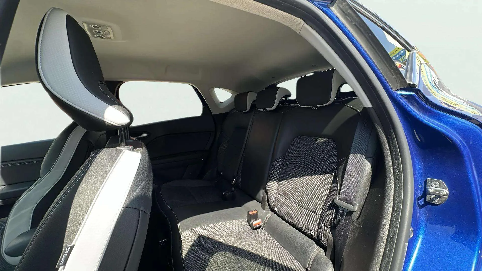 Renault Captur evolution TCe - foto 17