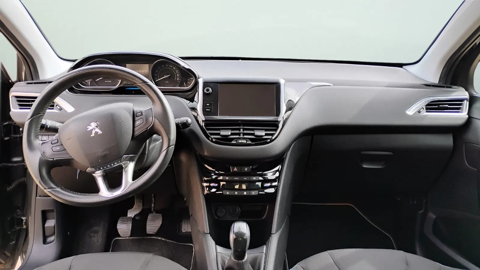Peugeot 208 Allure 1.6 VTi 120 - foto 10