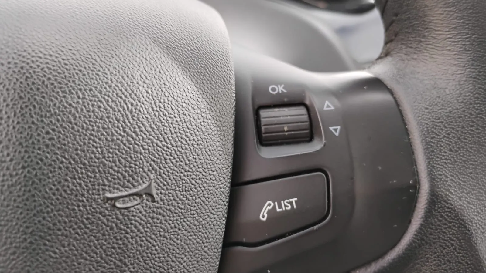 Peugeot 208 Allure 1.6 VTi 120 - foto 13