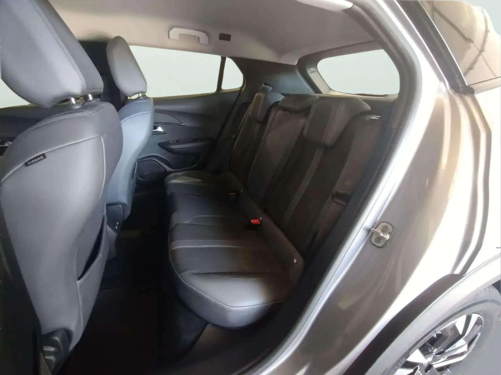 Peugeot 2008 Allure 1.5 - foto 14