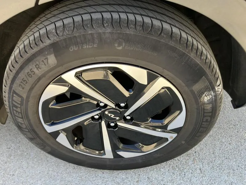 Kia Sportage 1.6 T-GDi MHEV Drive 4x2 - foto 22
