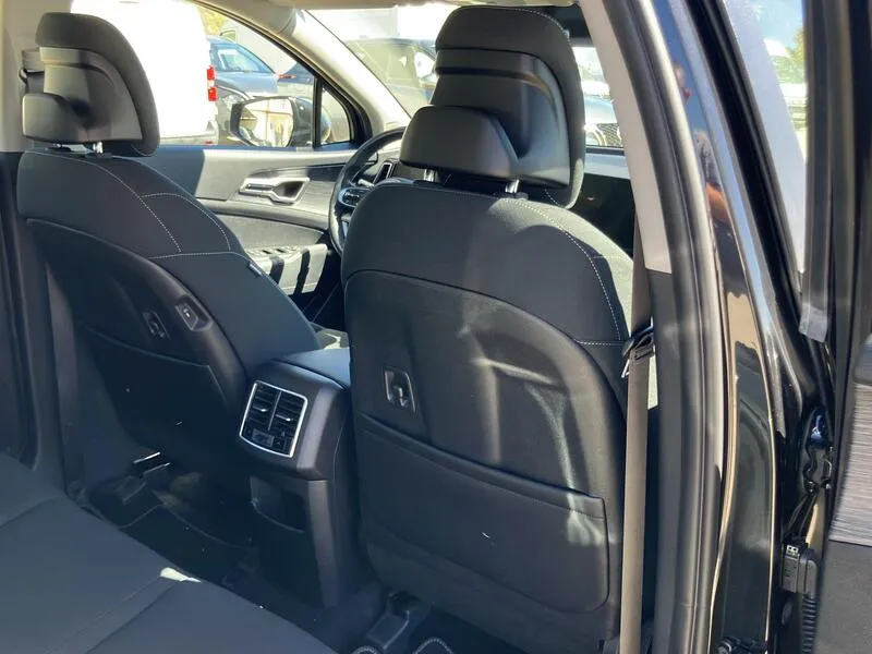 Kia Sportage 1.6 T-GDi MHEV Drive 4x2 - foto 36