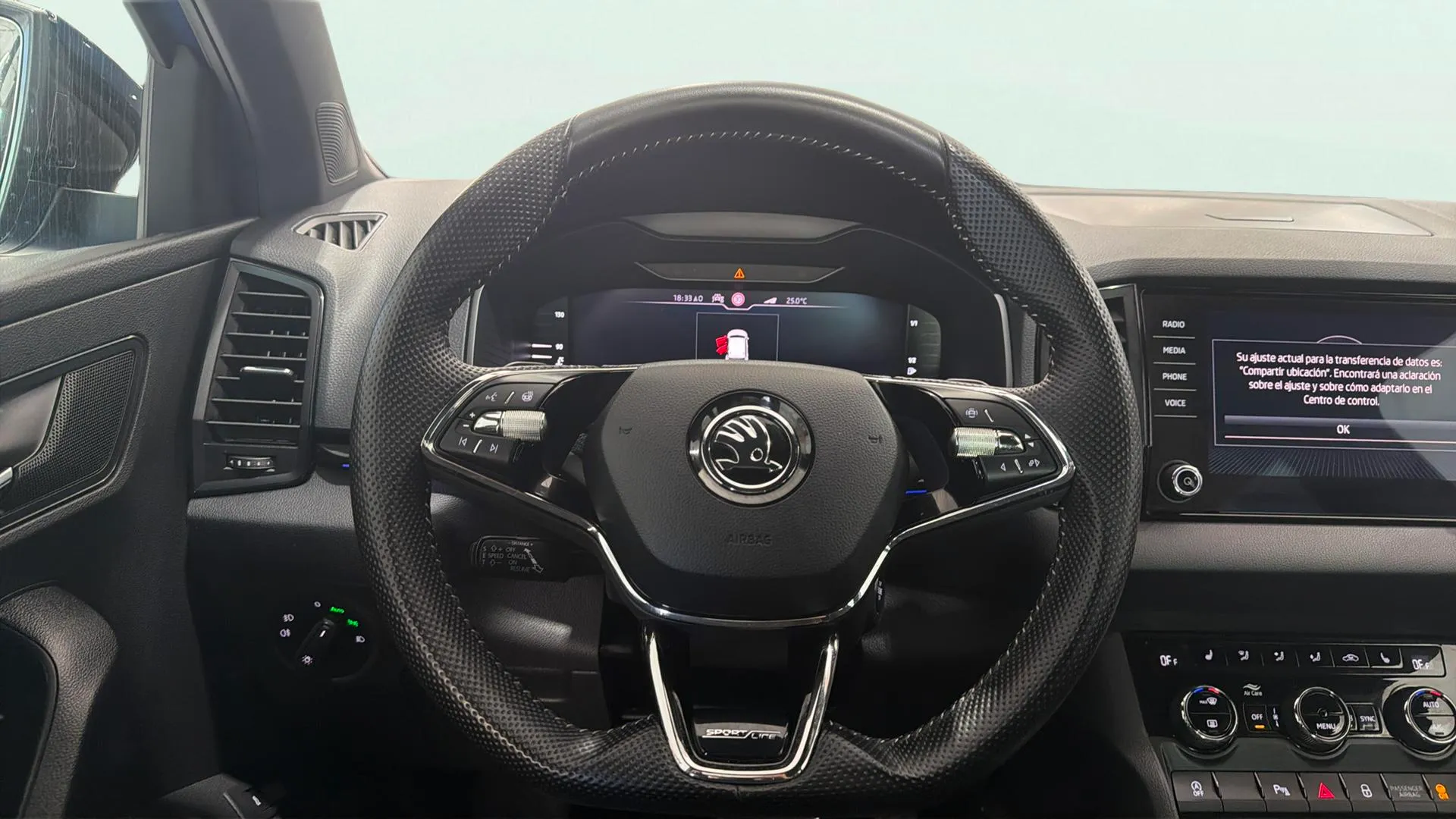 Škoda Karoq 1.5 TSI DSG ACT 125 Aniv - foto 8
