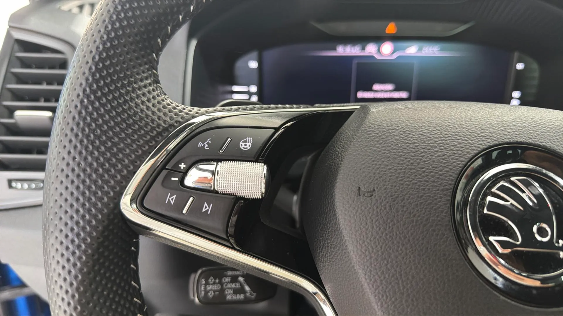 Škoda Karoq 1.5 TSI DSG ACT 125 Aniv - foto 14