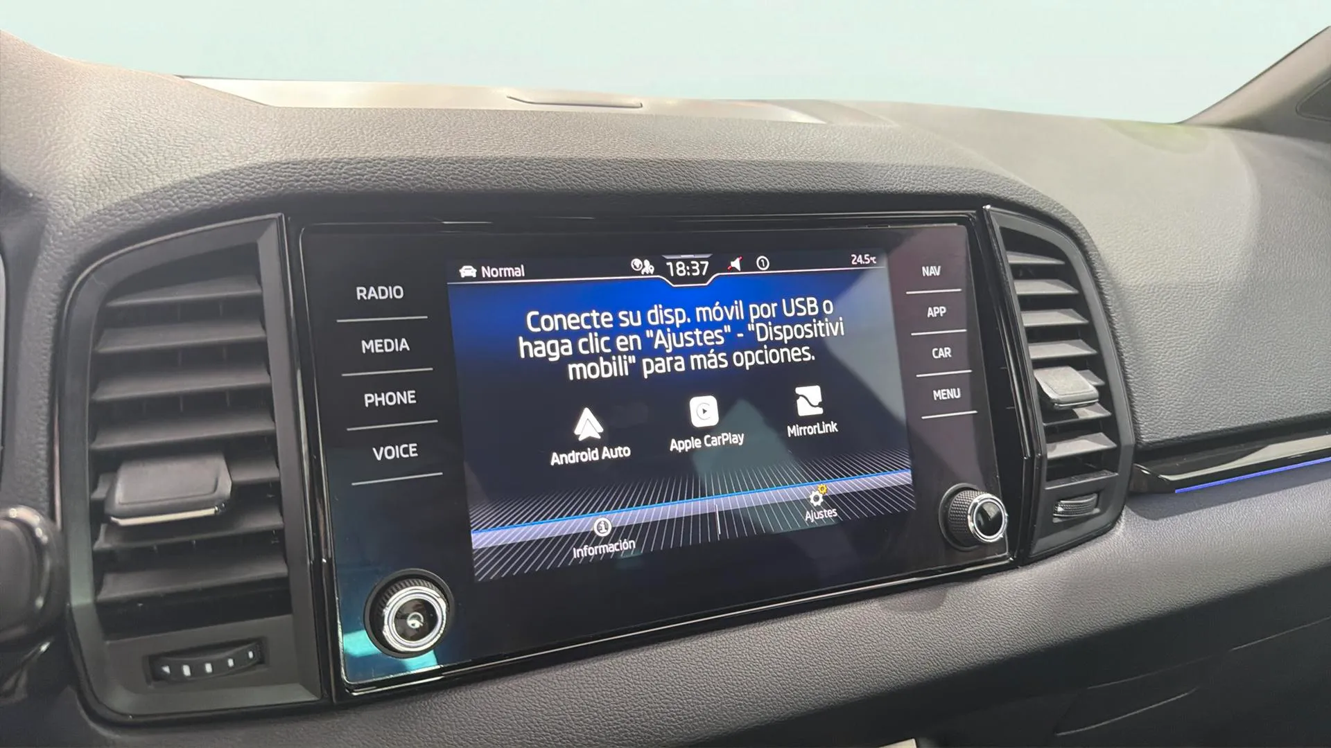 Škoda Karoq 1.5 TSI DSG ACT 125 Aniv - foto 15