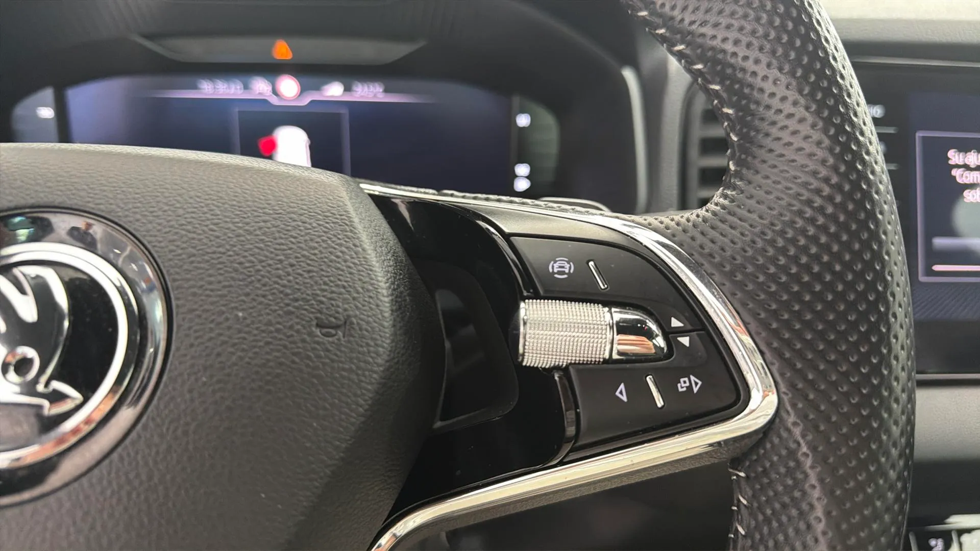 Škoda Karoq 1.5 TSI DSG ACT 125 Aniv - foto 13