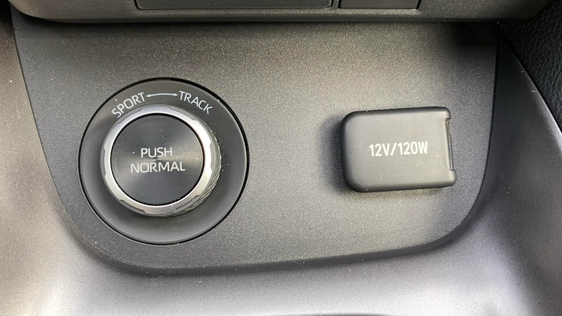 Toyota Yaris 1.6 Circuit Pack - foto 19