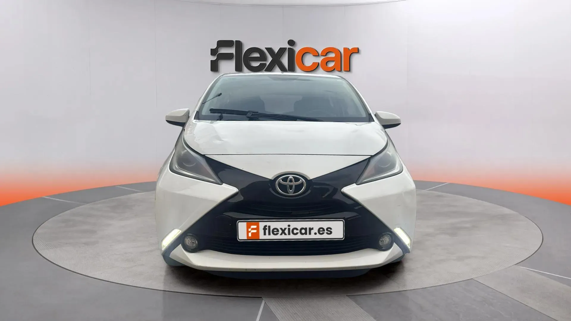 Toyota Aygo 1.0 70 x-cite - foto 2