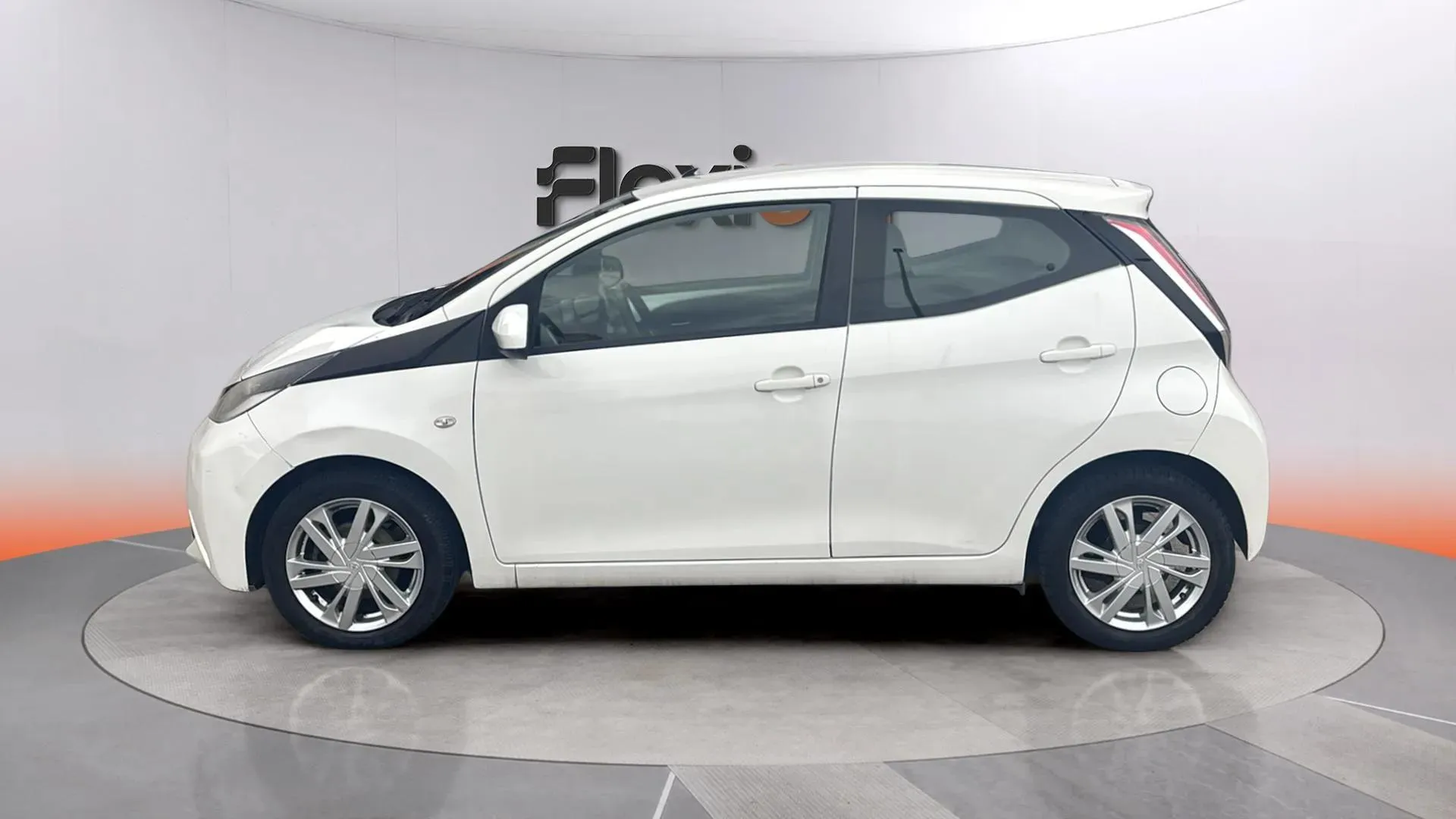 Toyota Aygo 1.0 70 x-cite - foto 4