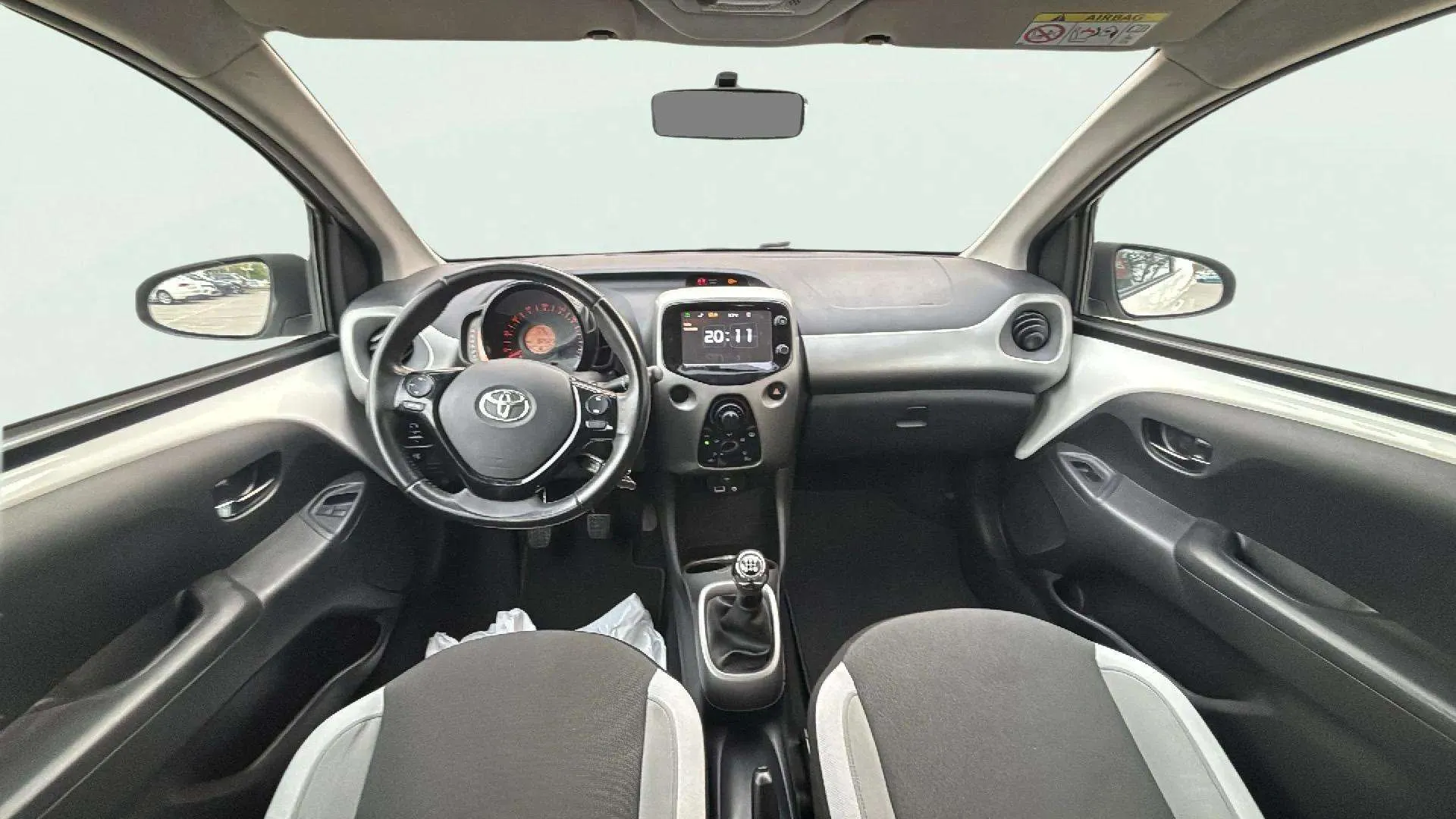 Toyota Aygo 1.0 70 x-cite - foto 14