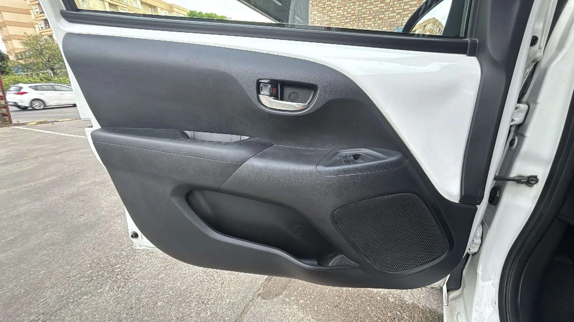 Toyota Aygo 1.0 70 x-cite - foto 21