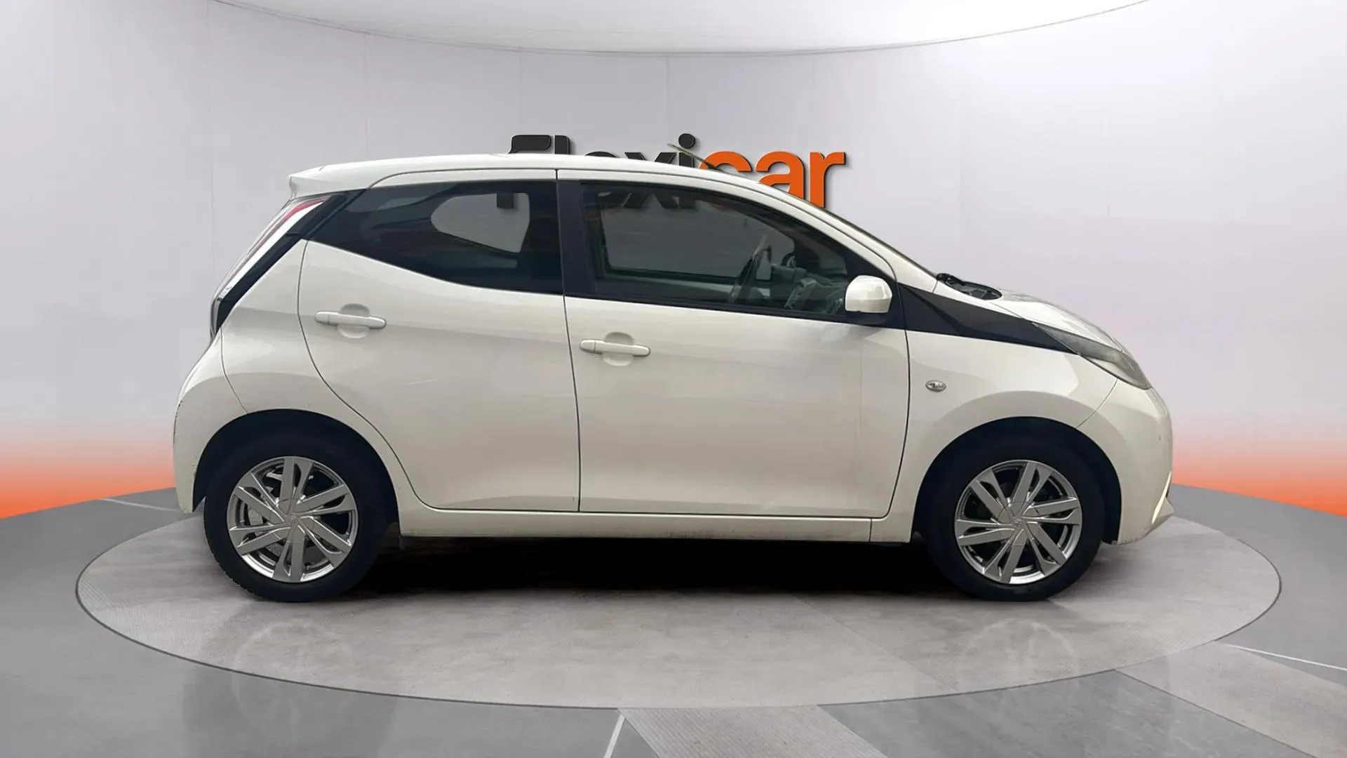 Toyota Aygo 1.0 70 x-cite - foto 8