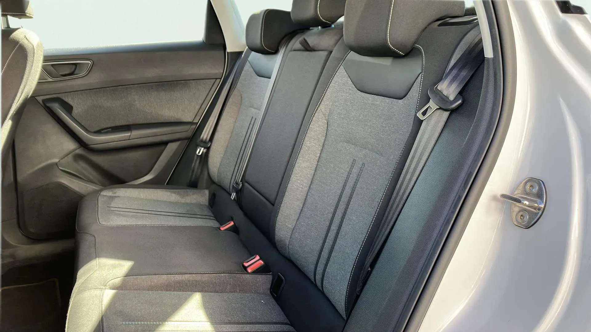 SEAT Ateca Business 1.5 EcoTSI DSG 7 - foto 17