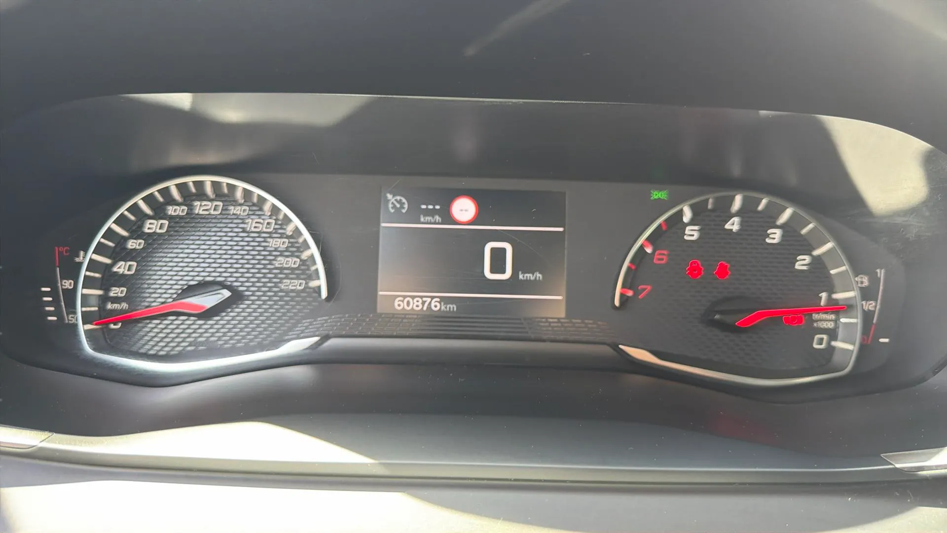 Peugeot 208 Style PureTech 100 - foto 15