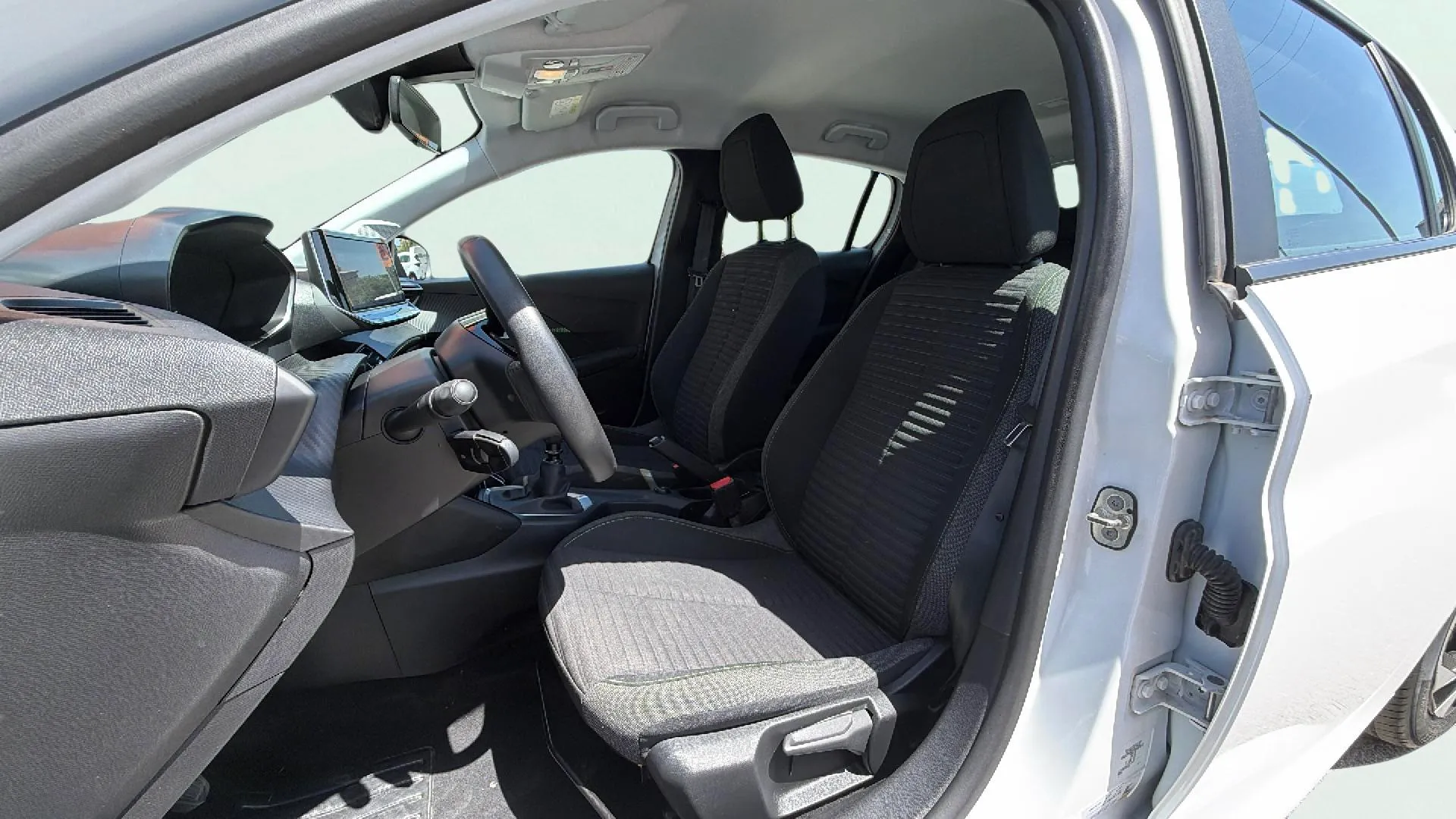 Peugeot 208 Style PureTech 100 - foto 12