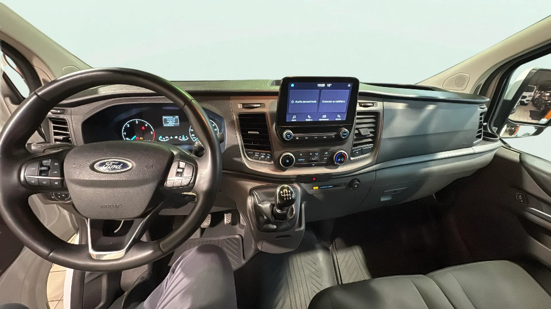 Ford Tourneo Custom 2.0 EcoBoost Hybr L2 Titanium - foto 11