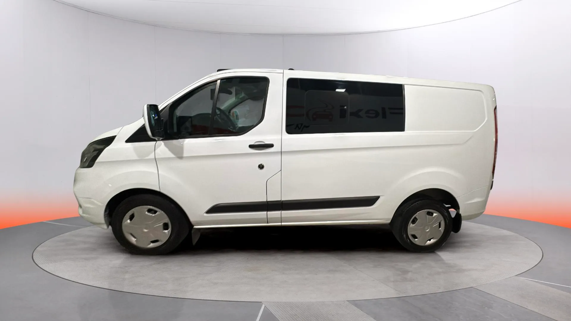 Ford Tourneo Custom 2.0 EcoBoost Hybr L2 Titanium - foto 4