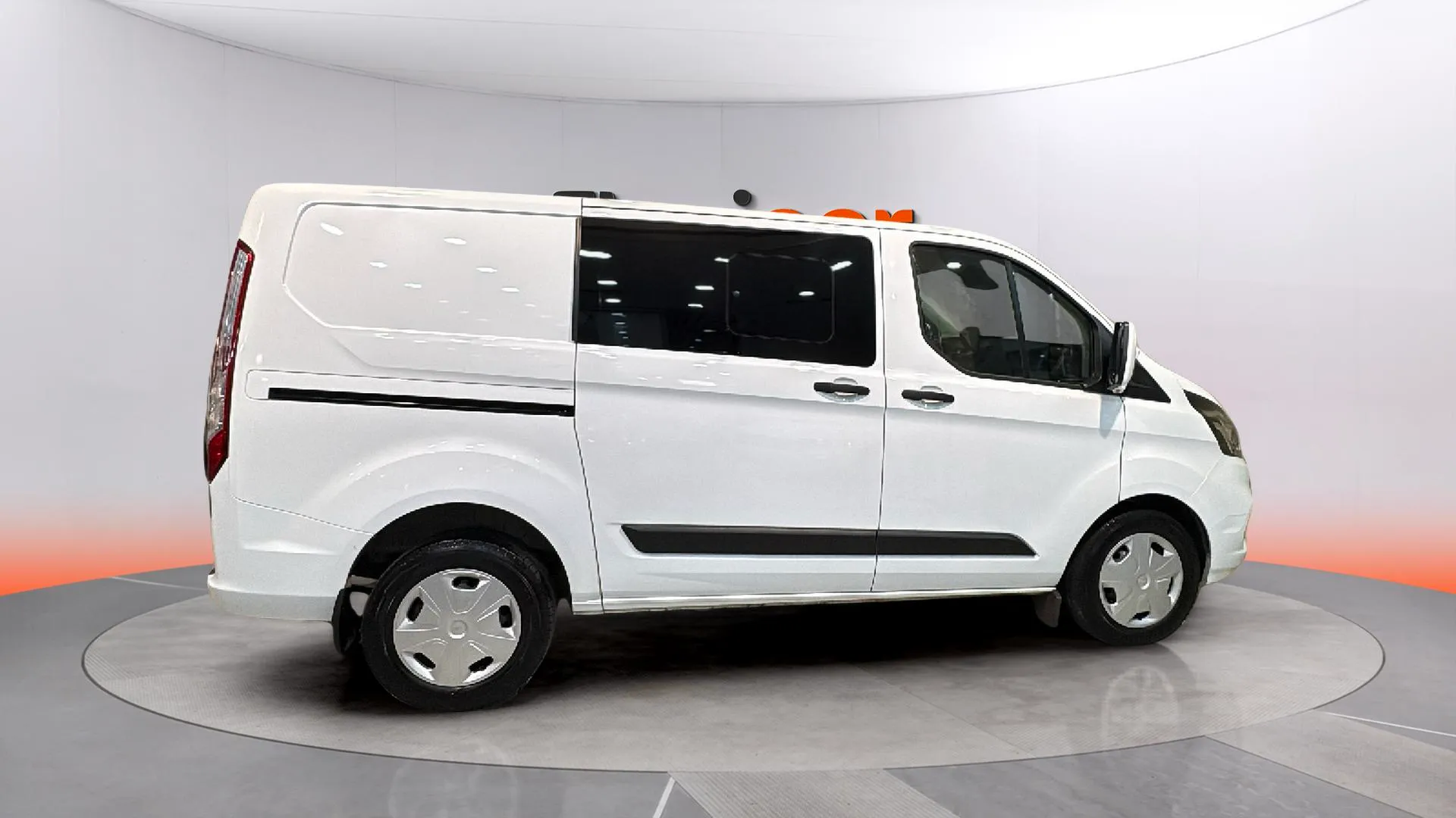 Ford Tourneo Custom 2.0 EcoBoost Hybr L2 Titanium - foto 8