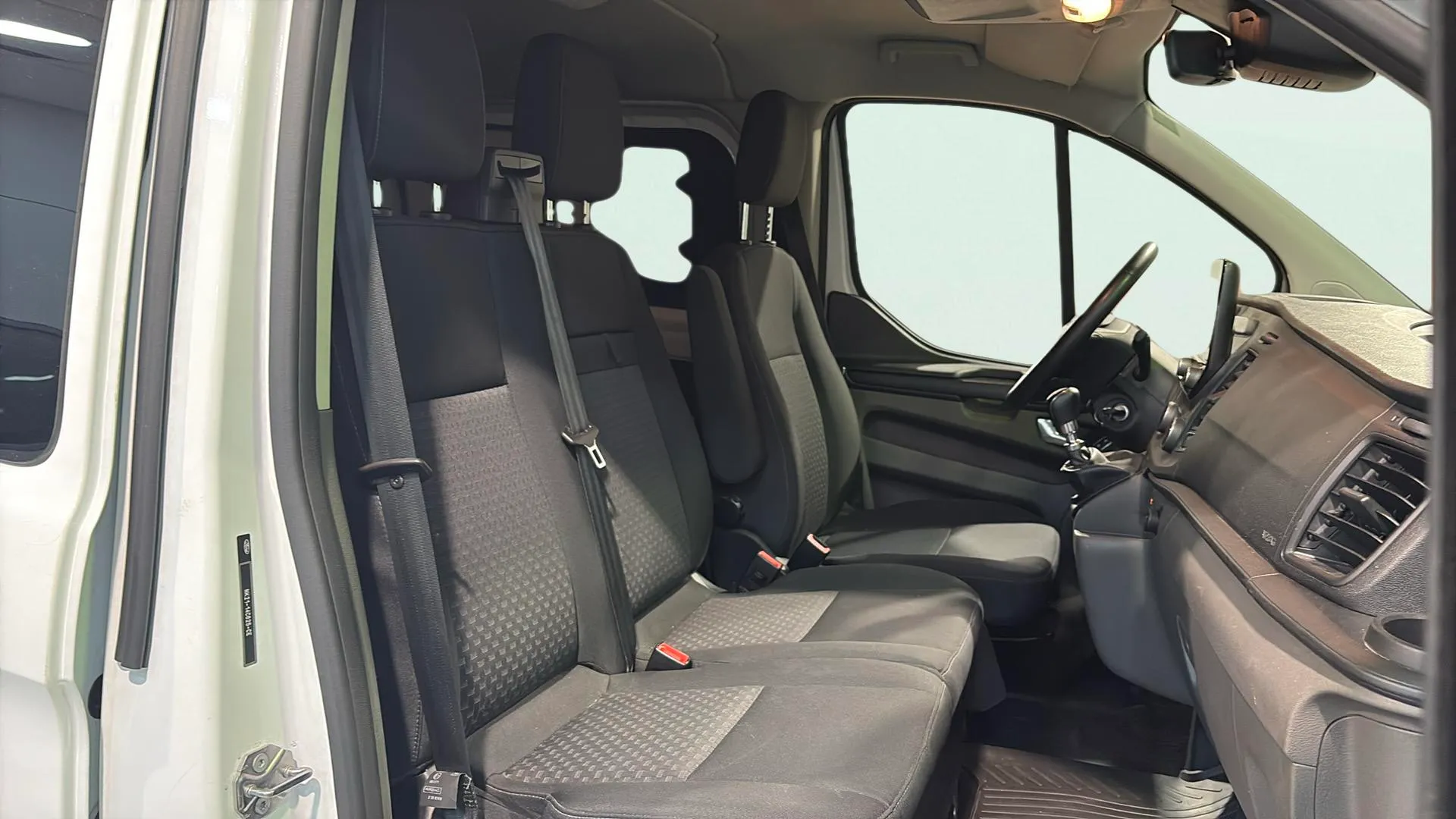 Ford Tourneo Custom 2.0 EcoBoost Hybr L2 Titanium - foto 15