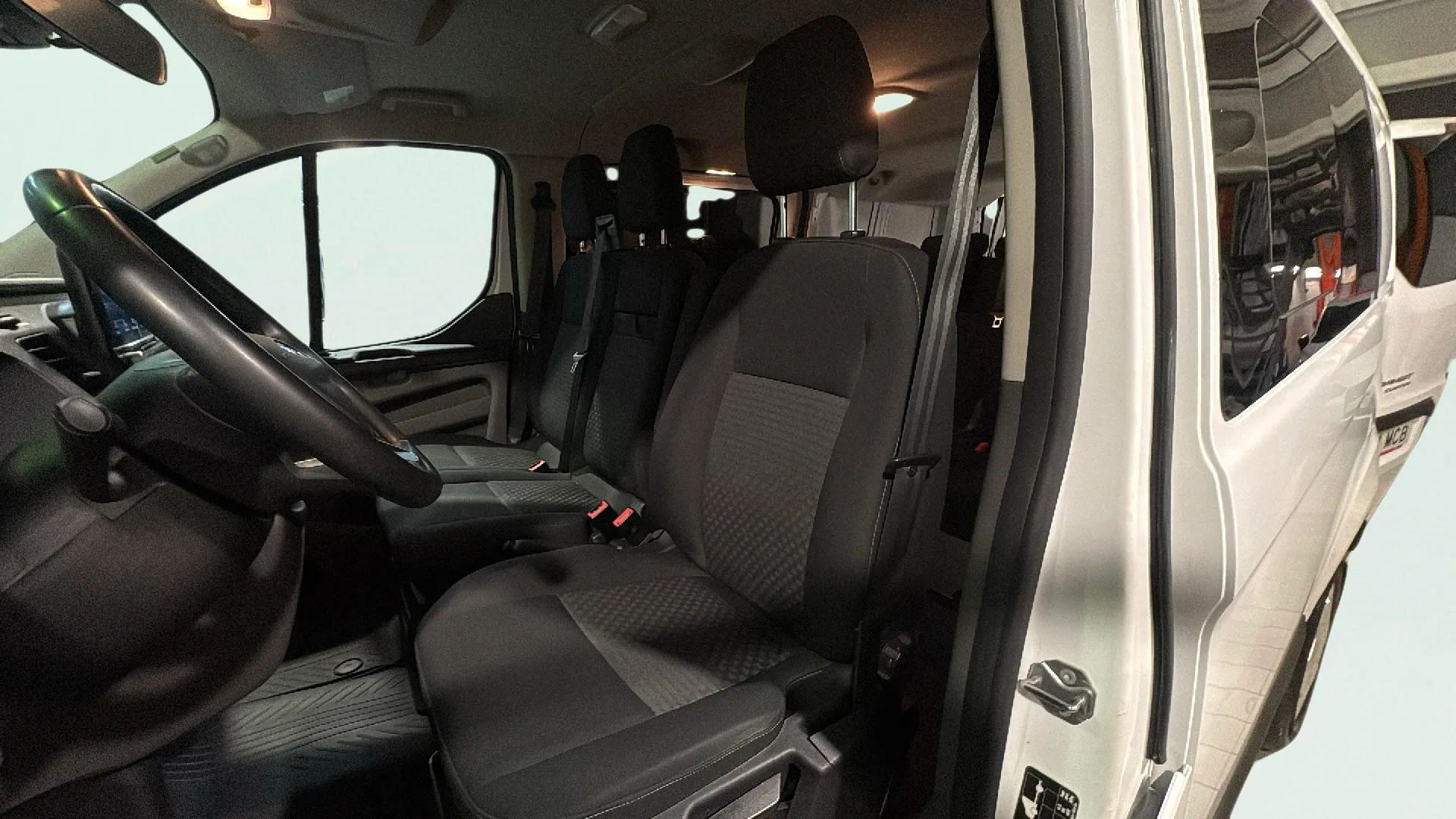 Ford Tourneo Custom 2.0 EcoBoost Hybr L2 Titanium - foto 18
