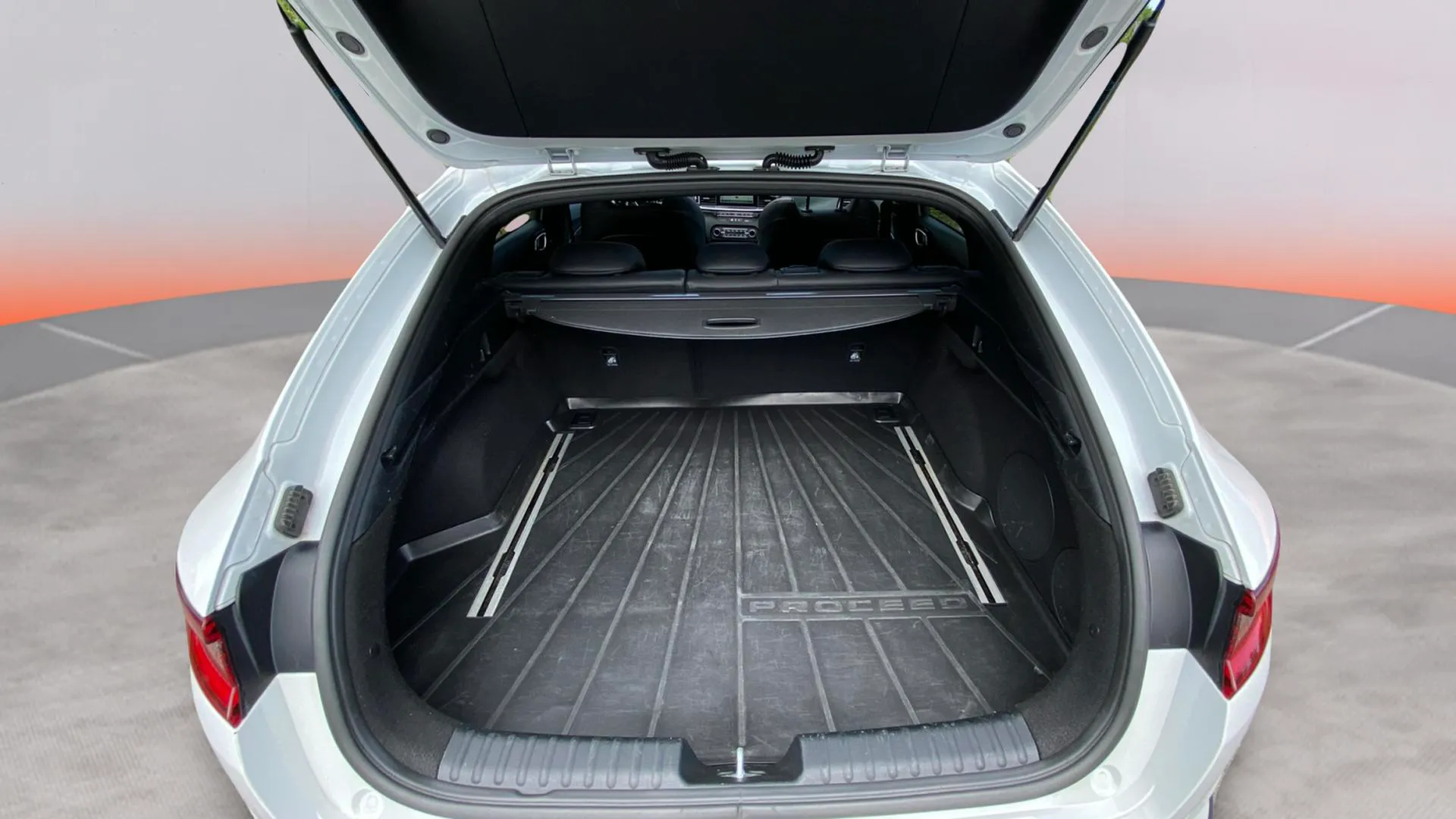 Kia ProCeed 1.6 T-GDi GT - foto 6