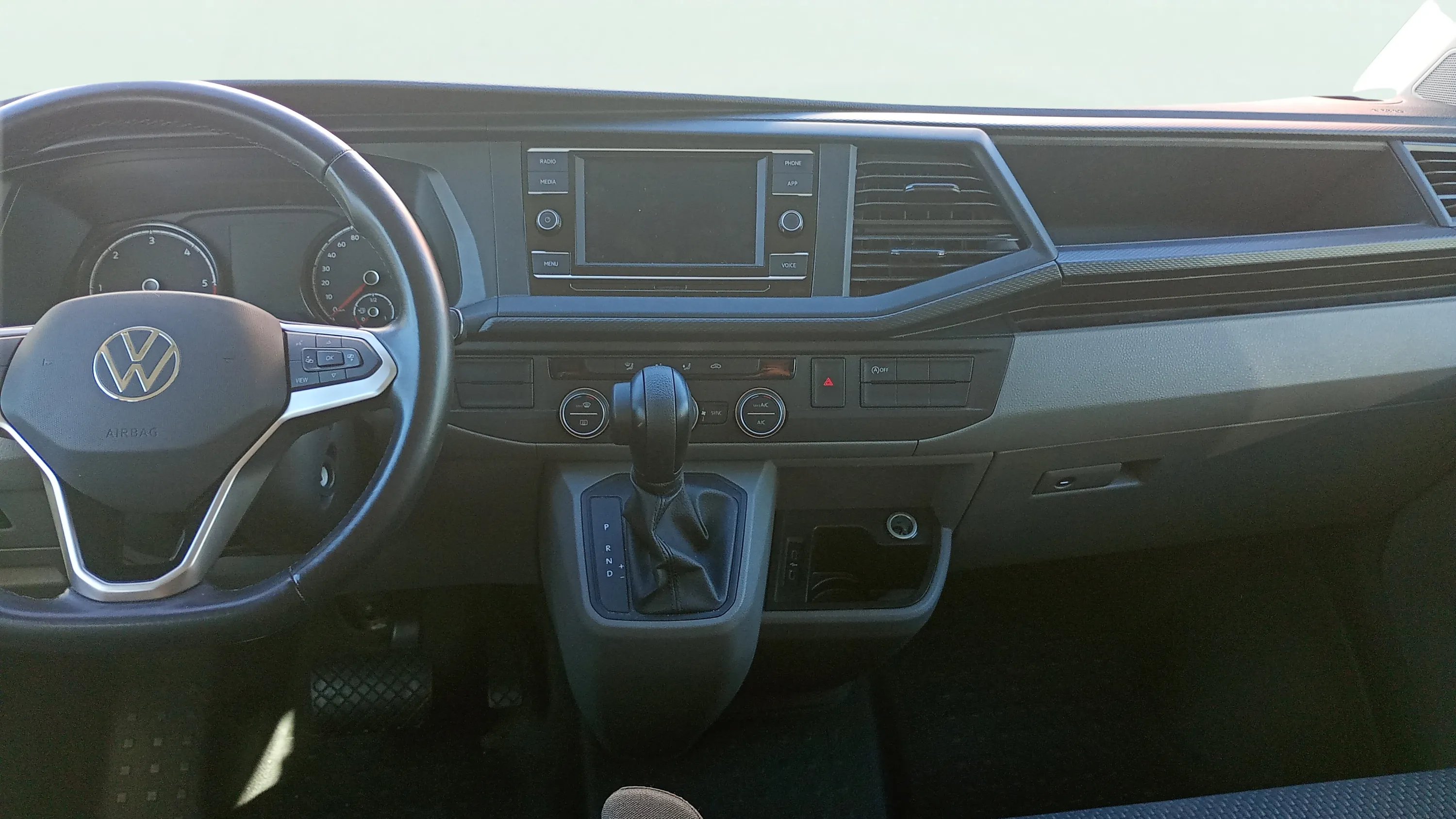 Volkswagen Caravelle Corta 2.0 TDI Aut - foto 9