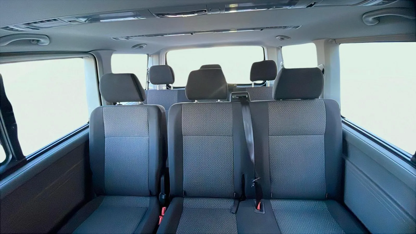 Volkswagen Caravelle Corta 2.0 TDI Aut - foto 14
