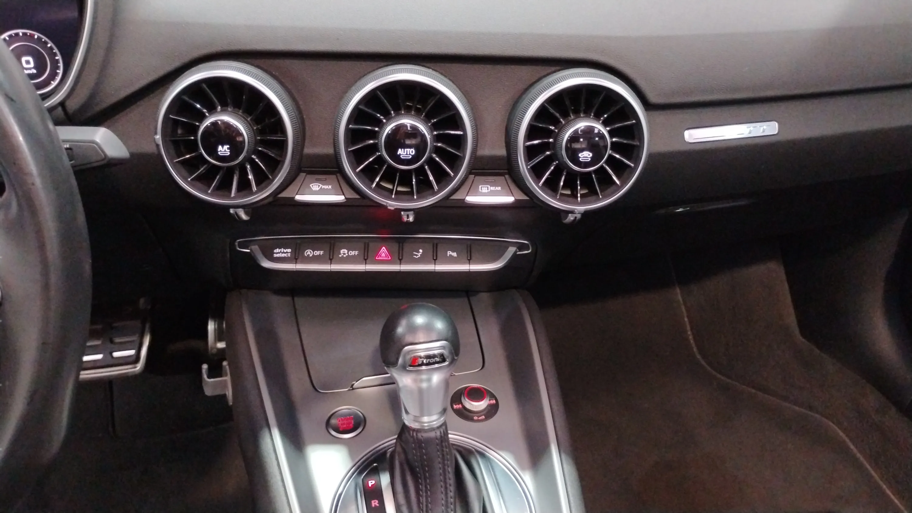 Audi TT 1.8 TFSI S tronic Roadster - foto 10
