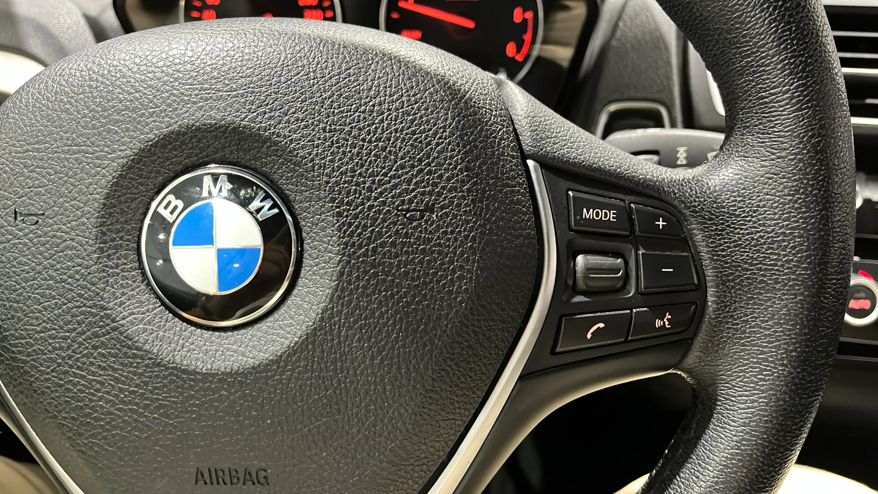 BMW Serie 2 218d - foto 22
