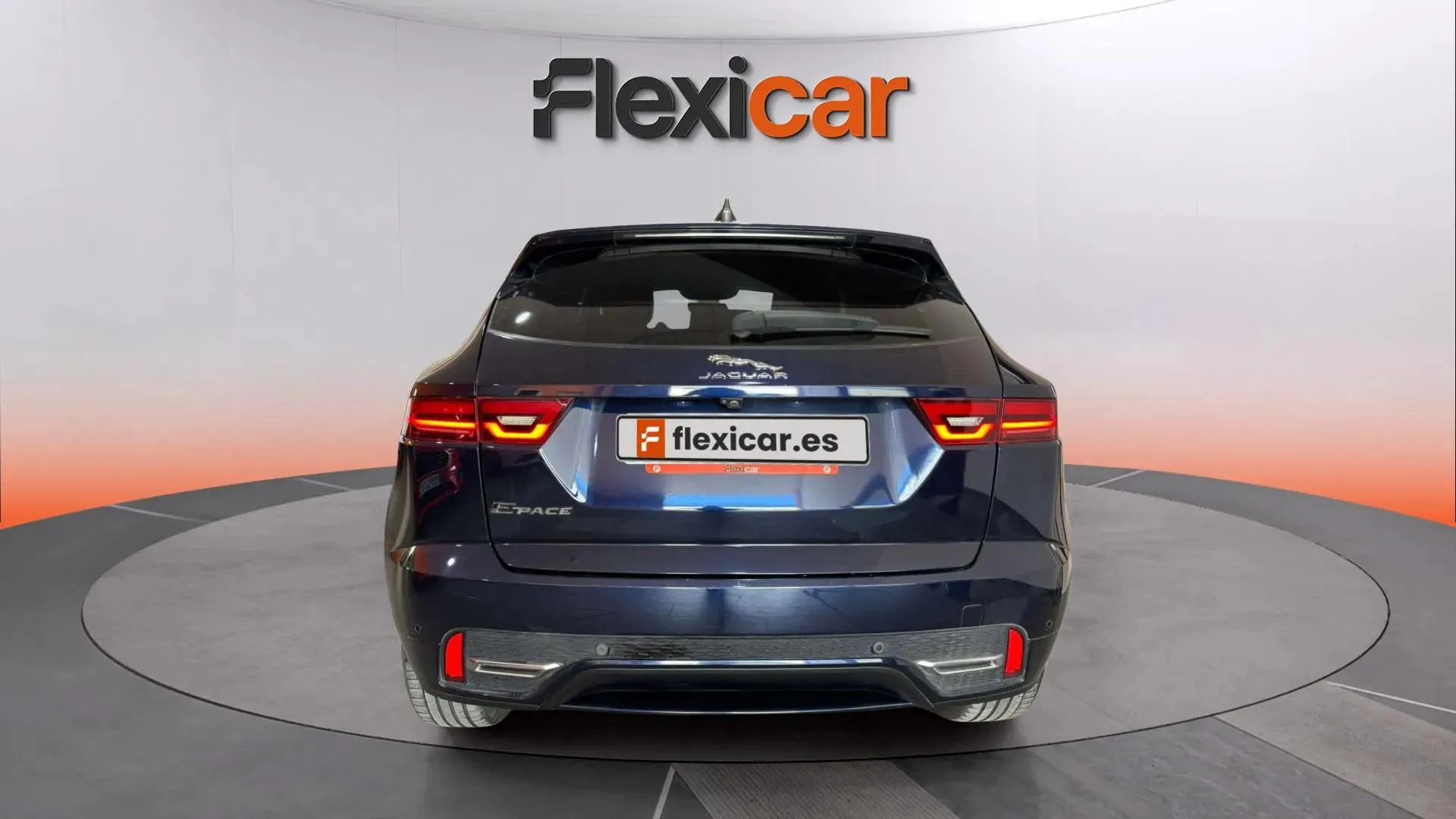 Jaguar E-Pace 2.0D I4 AWD MHEV R-Dynamic S - foto 4