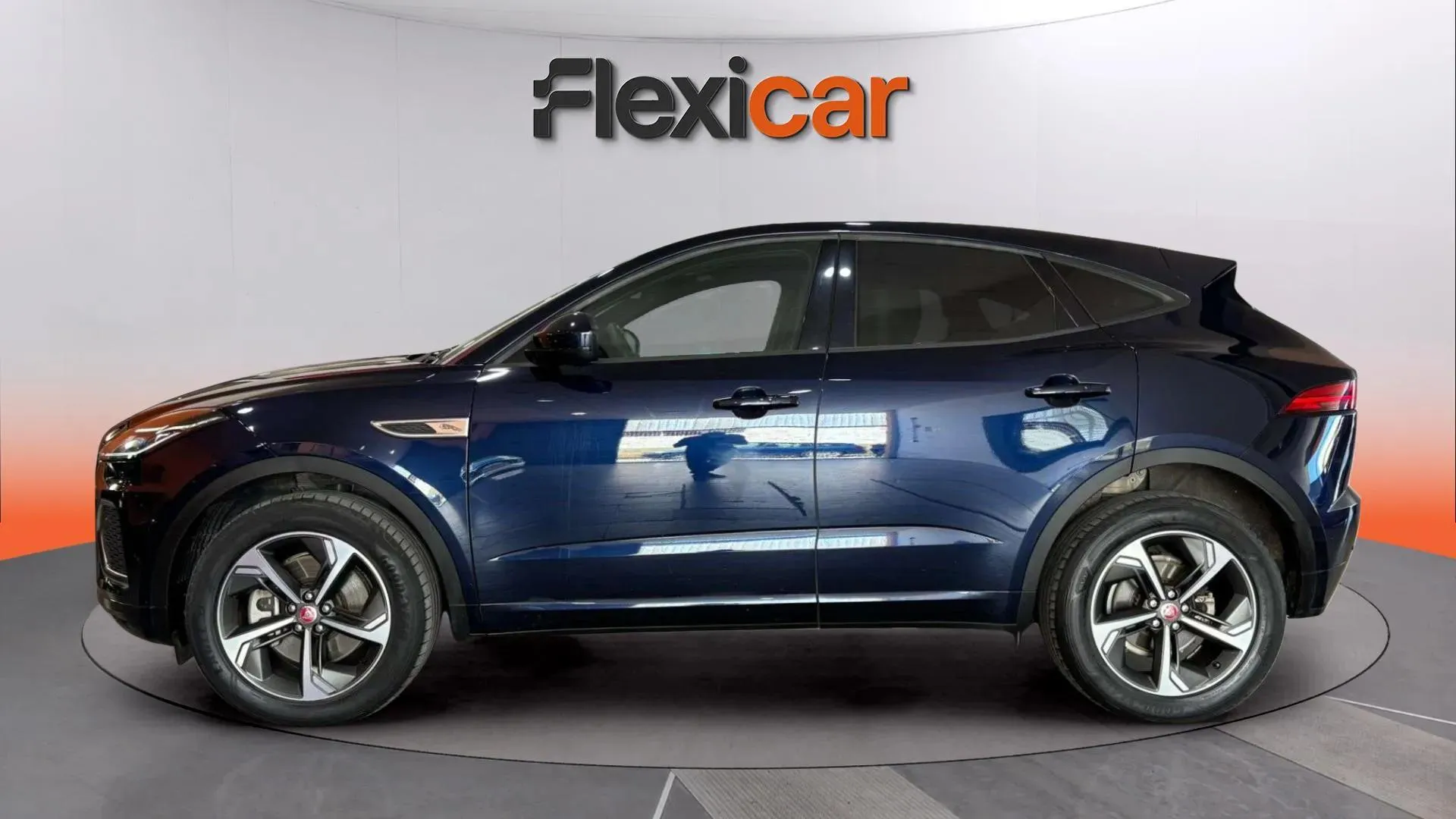 Jaguar E-Pace 2.0D I4 AWD MHEV R-Dynamic S - foto 5