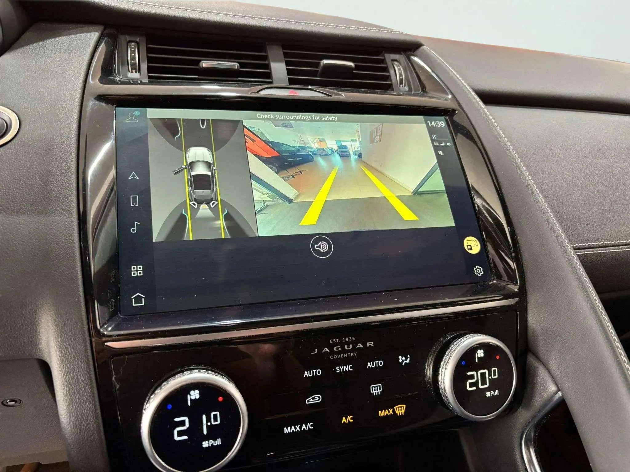 Jaguar E-Pace 2.0D I4 AWD MHEV R-Dynamic S - foto 21