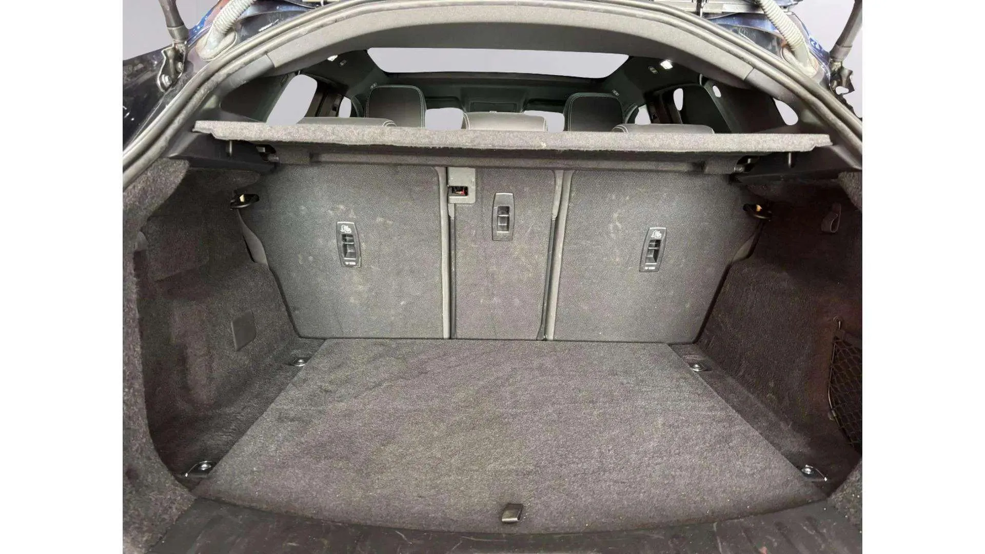 Jaguar E-Pace 2.0D I4 AWD MHEV R-Dynamic S - foto 28