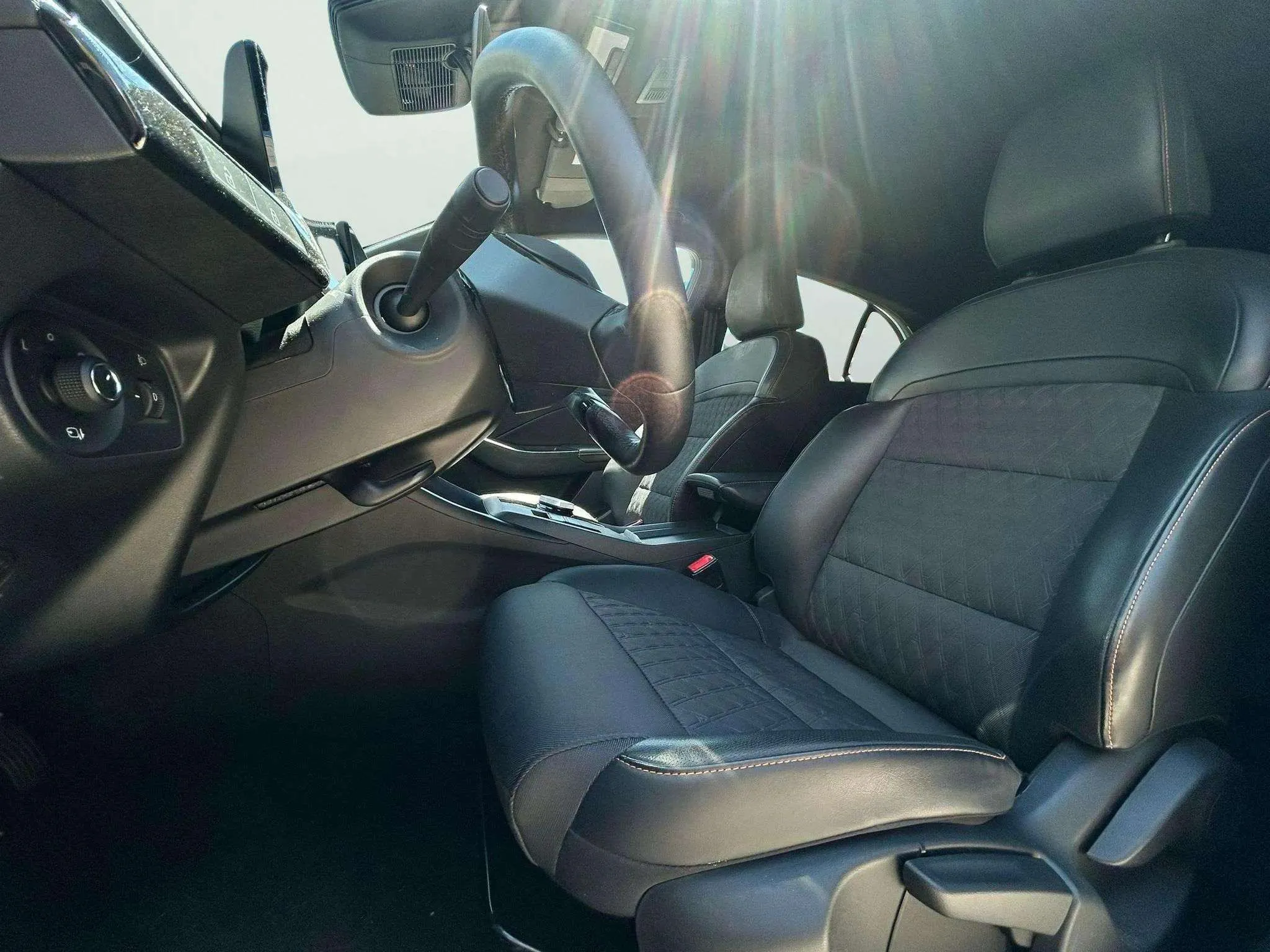 MG MG3 Hybrid+ Luxury - foto 19