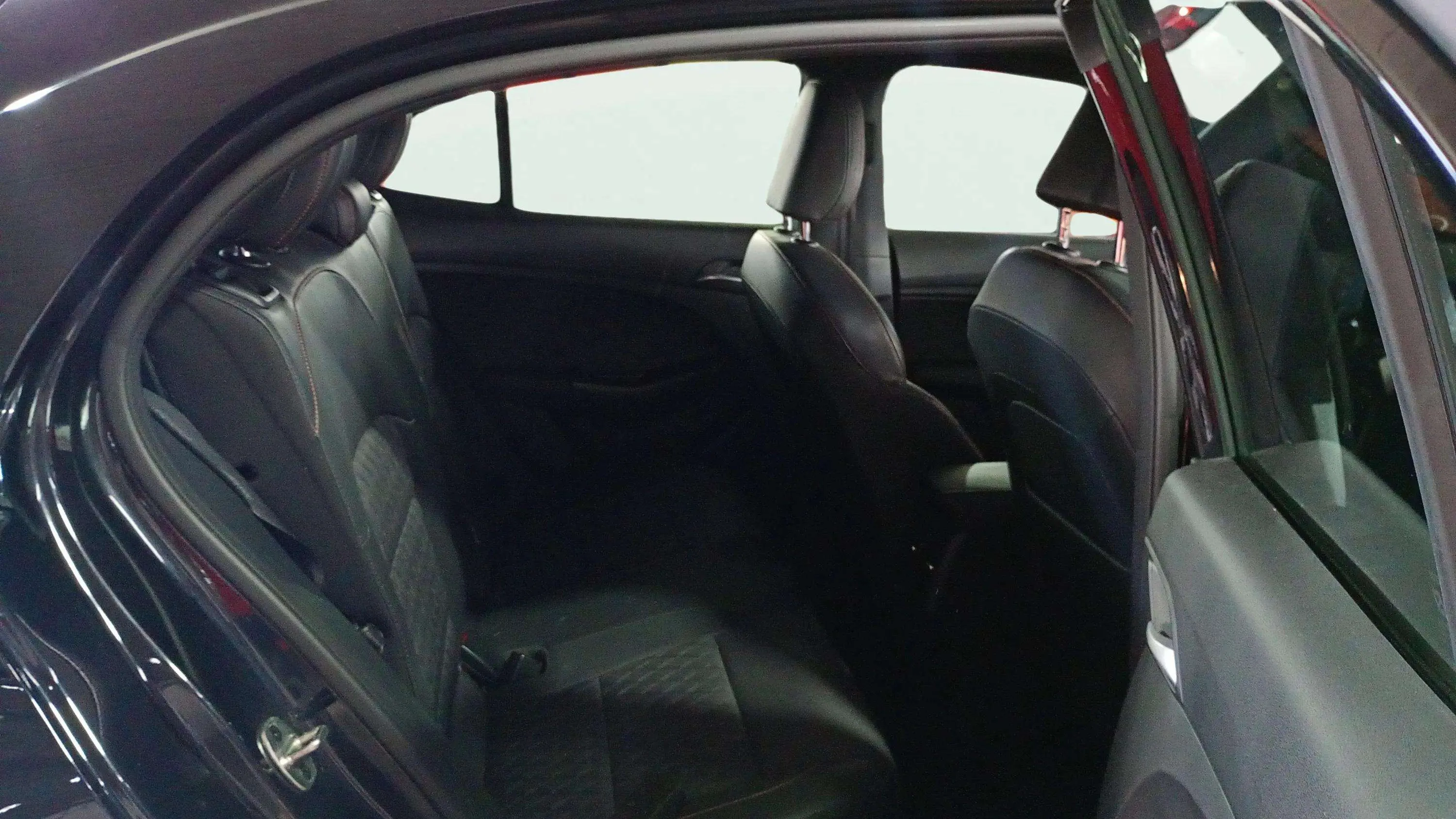 MG MG3 Hybrid+ Luxury - foto 10