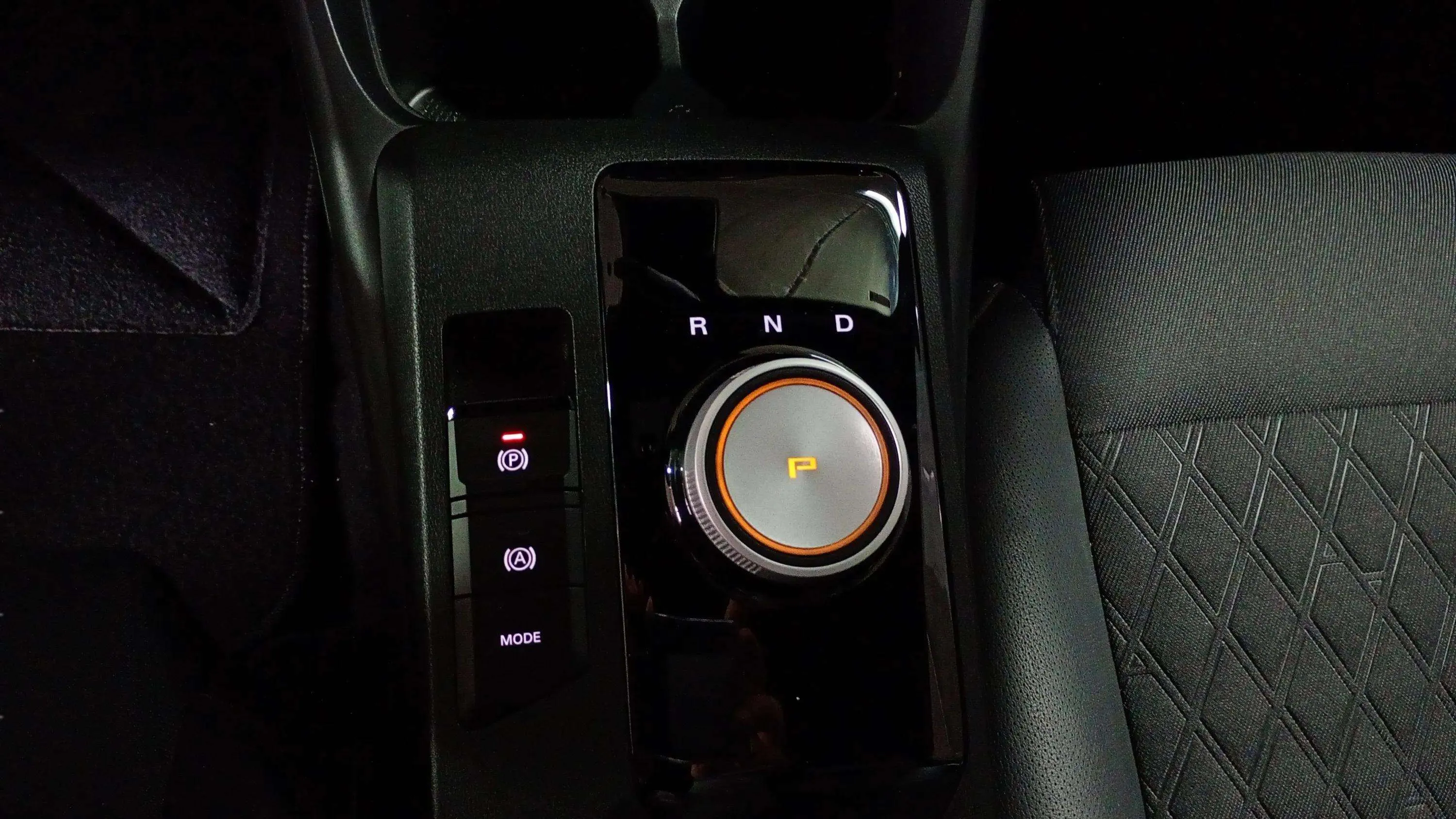 MG MG3 Hybrid+ Luxury - foto 18