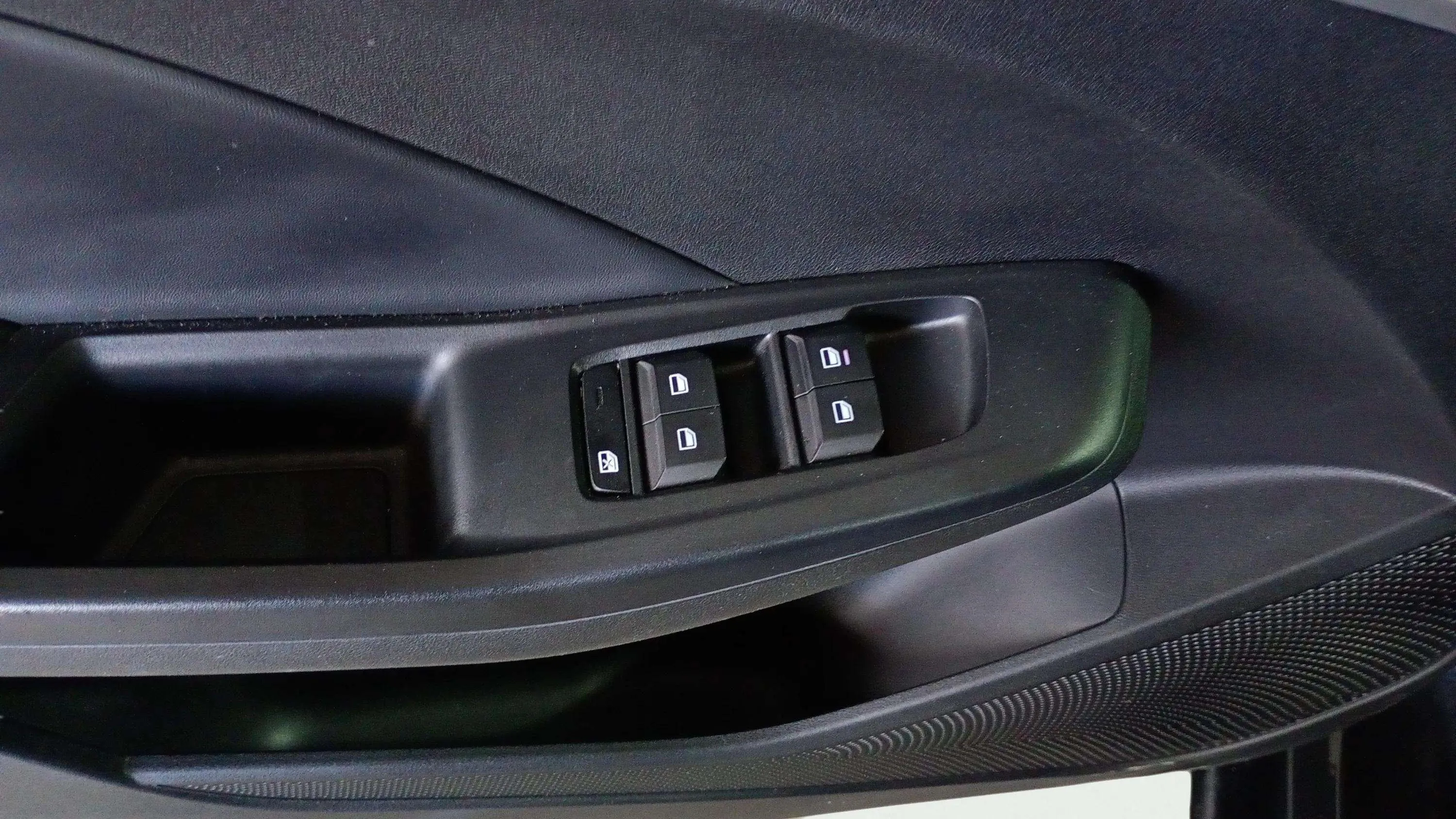 MG MG3 Hybrid+ Luxury - foto 14