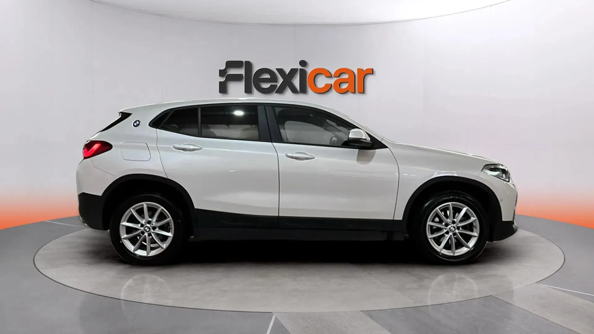 BMW X2 sDrive18d - foto 8