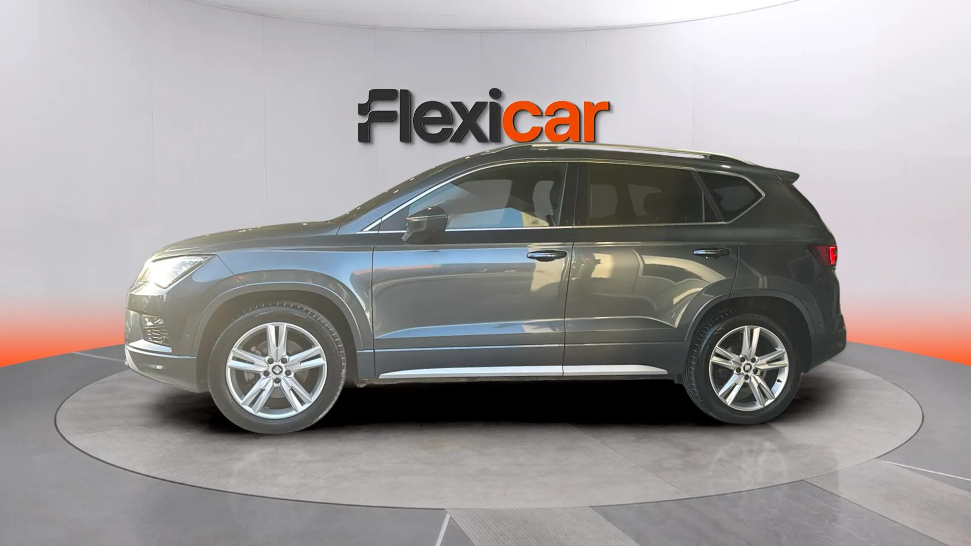 SEAT Ateca 2.0 TSI DSG-7 4D FR - foto 7