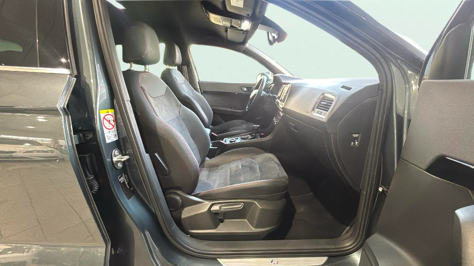 SEAT Ateca 2.0 TSI DSG-7 4D FR - foto 15