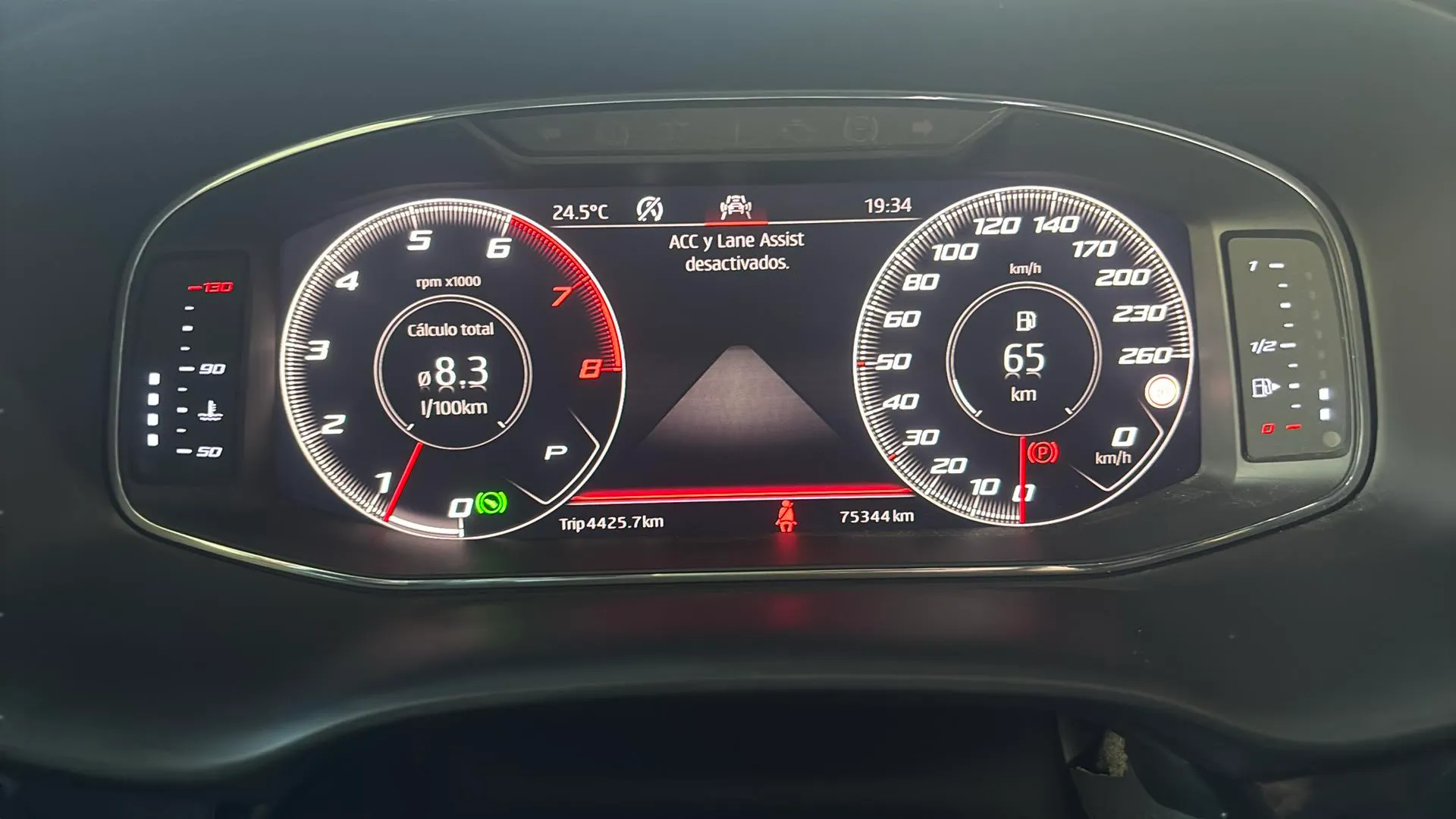 SEAT Ateca 2.0 TSI DSG-7 4D FR - foto 12