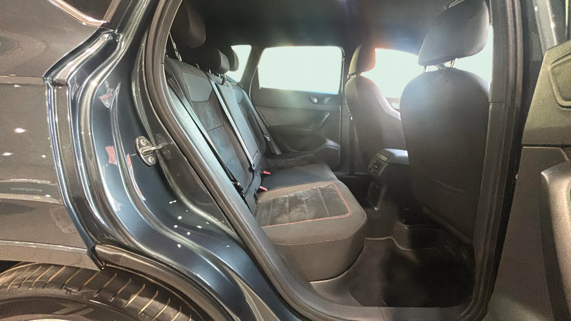 SEAT Ateca 2.0 TSI DSG-7 4D FR - foto 13